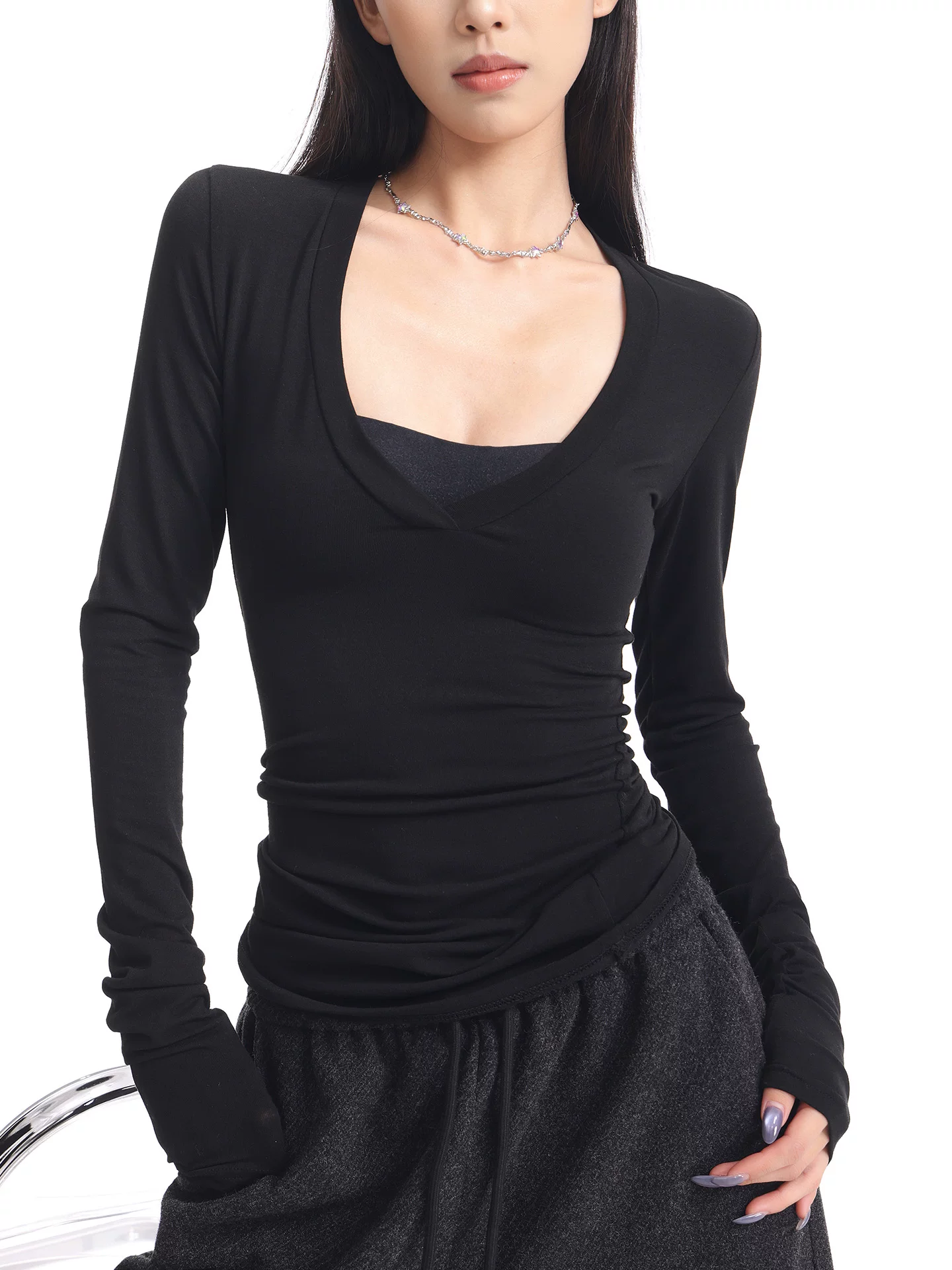 KEN STUDIO Áo thun dài tay cổ chữ V màu đen thu đông mới dành cho nữ, dáng ôm, áo lót đa năng, áo trong