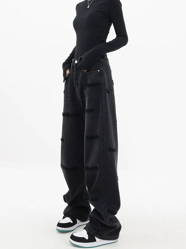 Quần jeans thêu nhung đen KEN STUDIO dành cho nữ mùa thu đông 2025, kiểu dáng rộng ống thẳng, phong cách thường ngày