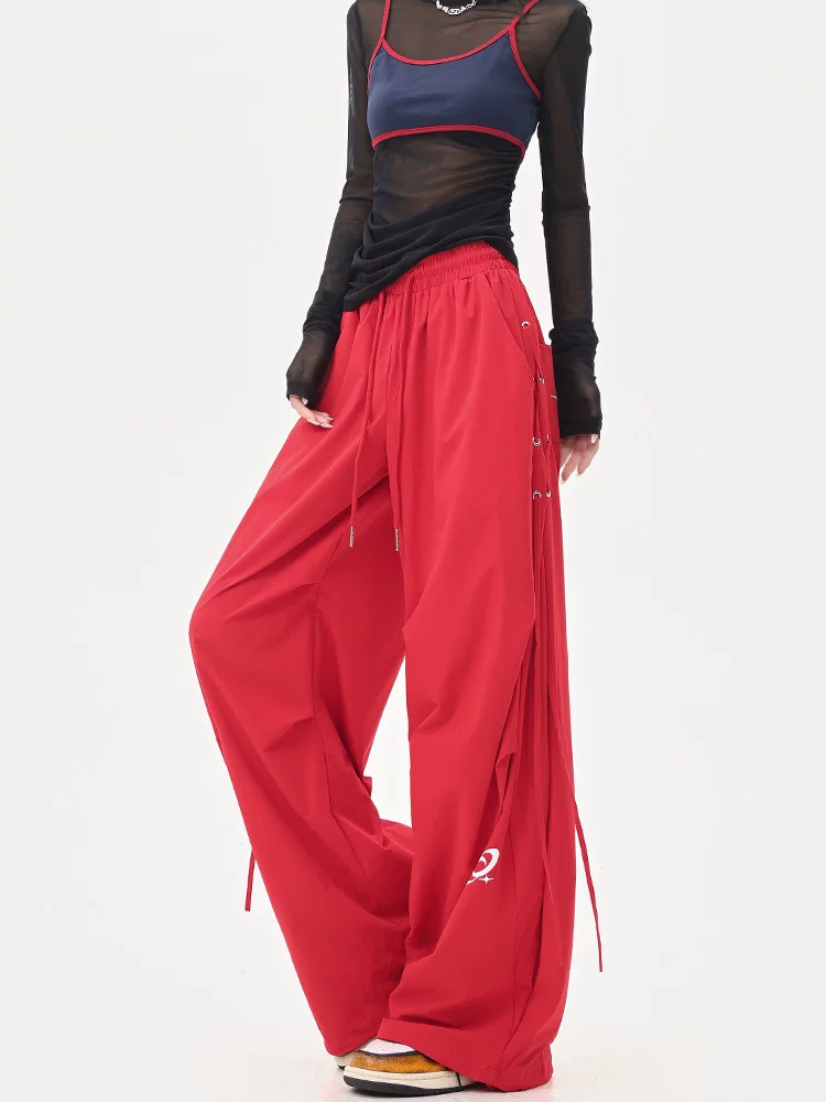 KEN STUDIO mùa hè màu đỏ khiêu vũ đường phố có dây buộc quần thường ngày khô nhanh quần thể thao nữ lưng cao giảm béo quần lính nhảy dù