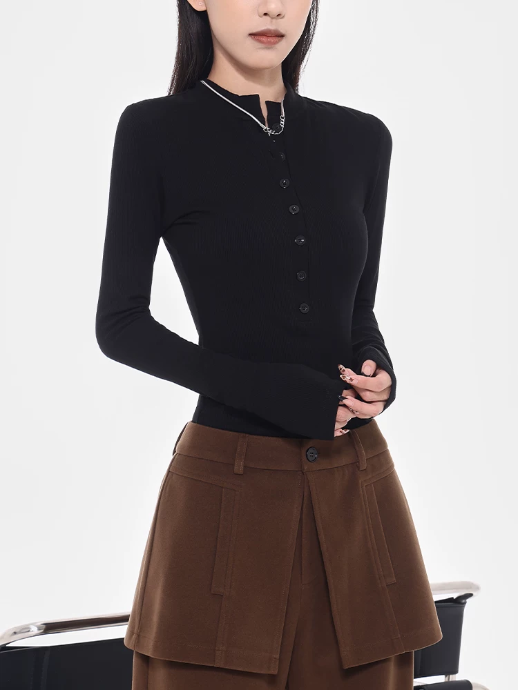 Áo thun nữ tay dài màu đen dáng ôm cổ nửa mở kiểu regular shoulder của KEN STUDIO2025 Xuân Thu