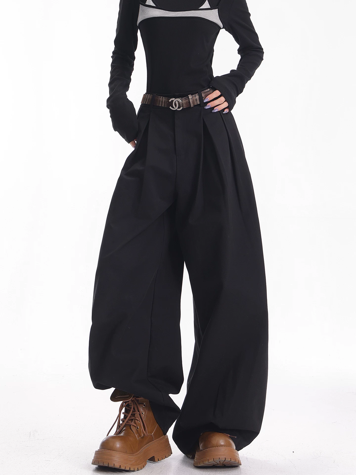 KEN STUDIO Quần tây ống rộng màu đen thu đông mới dành cho nữ với thiết kế xếp ly, quần ống rộng dáng suông và tôn dáng