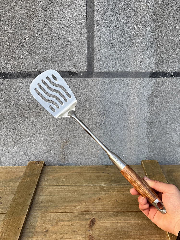 Đặt hàng ngay! Thìa inox 304, thìa chiên, muôi canh, cán gỗ hồng sắc cổ điển, thiết kế hoàn toàn mờ.