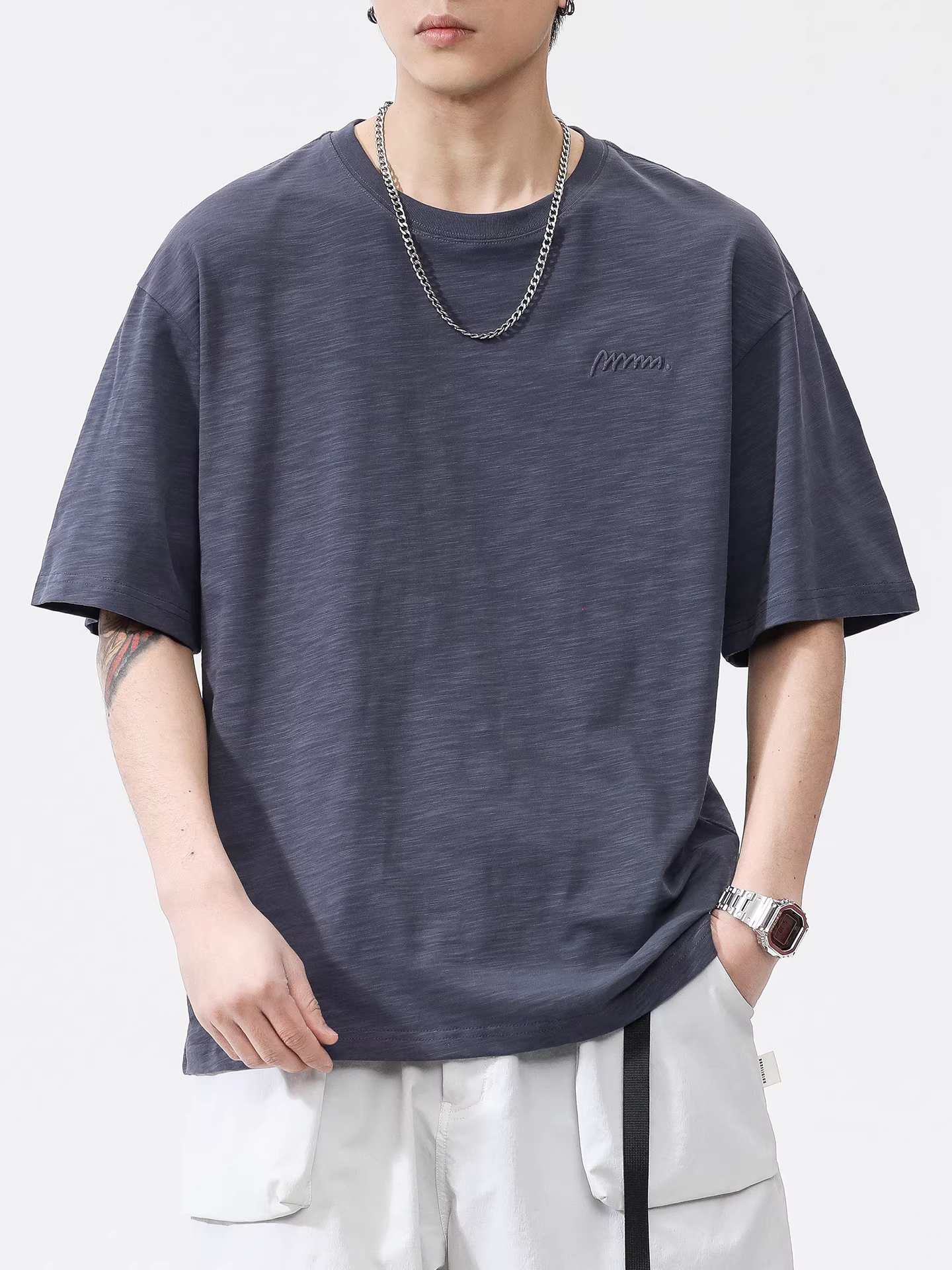 Áo thun nam chất liệu cotton tre dày dặn, kiểu mới hè 2025, 100% cotton, thoáng khí, cổ tròn, dáng rộng, màu trơn, thêu họa tiết.