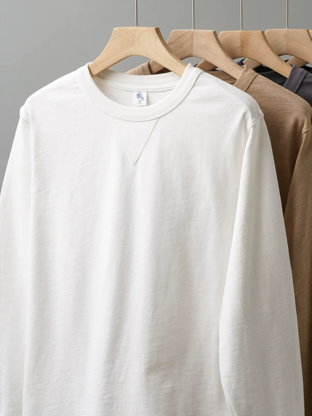 Áo thun dài tay bằng cotton nguyên chất hạng nặng 320G dành cho nam, áo len cổ tròn hình tam giác ngược dáng rộng phong cách Mỹ mùa thu đông, áo sơ mi màu trắng tinh khiết