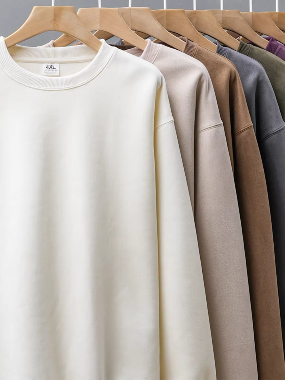 Áo len cổ tròn nam Pure Group 400G chất liệu da lộn dày dặn, phong cách Mỹ, dáng rộng, màu trơn, thích hợp cho mùa thu đông.