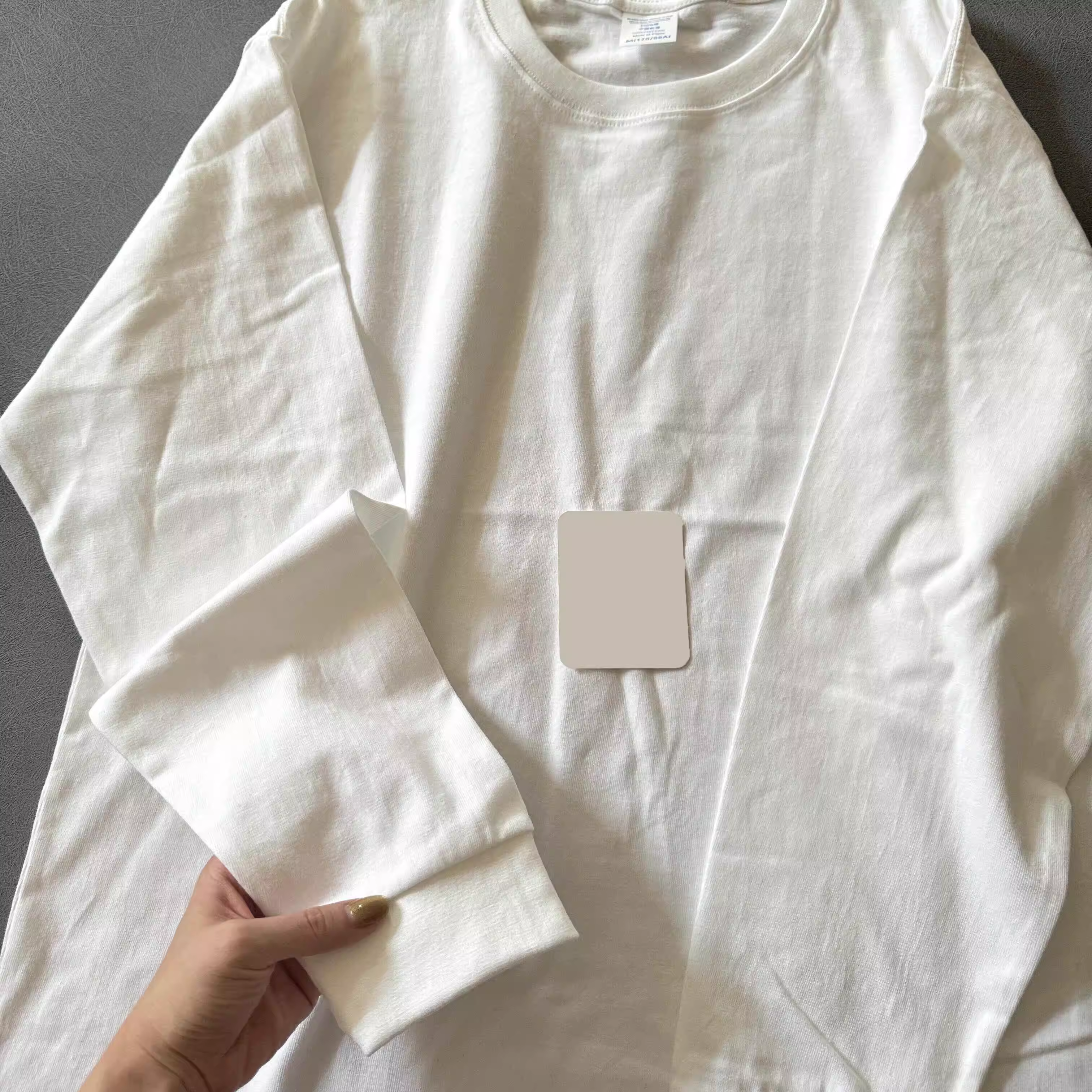 Outlet~ Áo thun dài tay chất liệu cotton nguyên chất, kiểu dáng Mỹ, màu trơn, đa năng, thích hợp mặc mùa thu đông, hàng xuất khẩu thương hiệu.