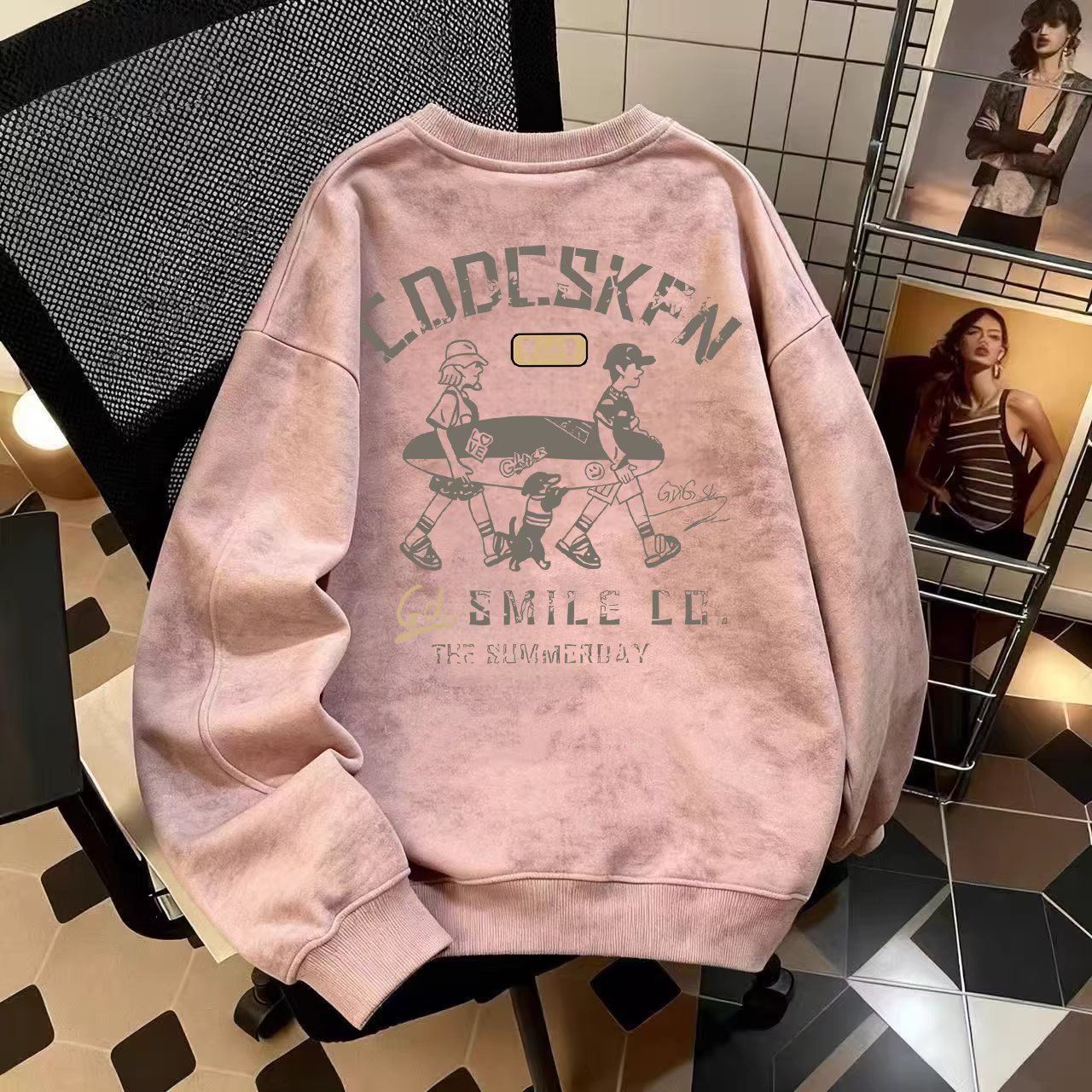 Áo thun nỉ cổ tròn dáng rộng phong cách Mỹ, chất liệu lông cừu giữ ấm, họa tiết tie-dye, mùa thu đông, hàng xuất khẩu, giá rẻ.