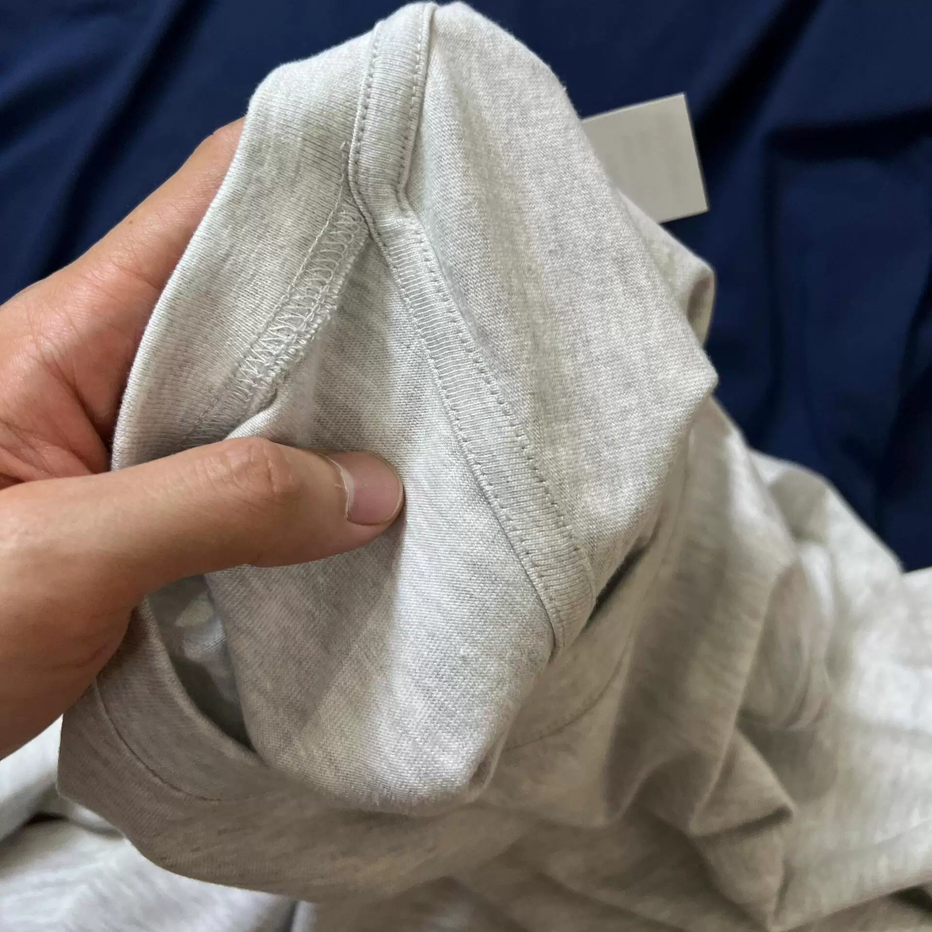 Outlet~ Quầy xuất khẩu hàng hiệu áo thun cotton nguyên chất màu trơn bền chắc mùa thu đông mới áo thun dài tay đa năng lớp lót cơ bản