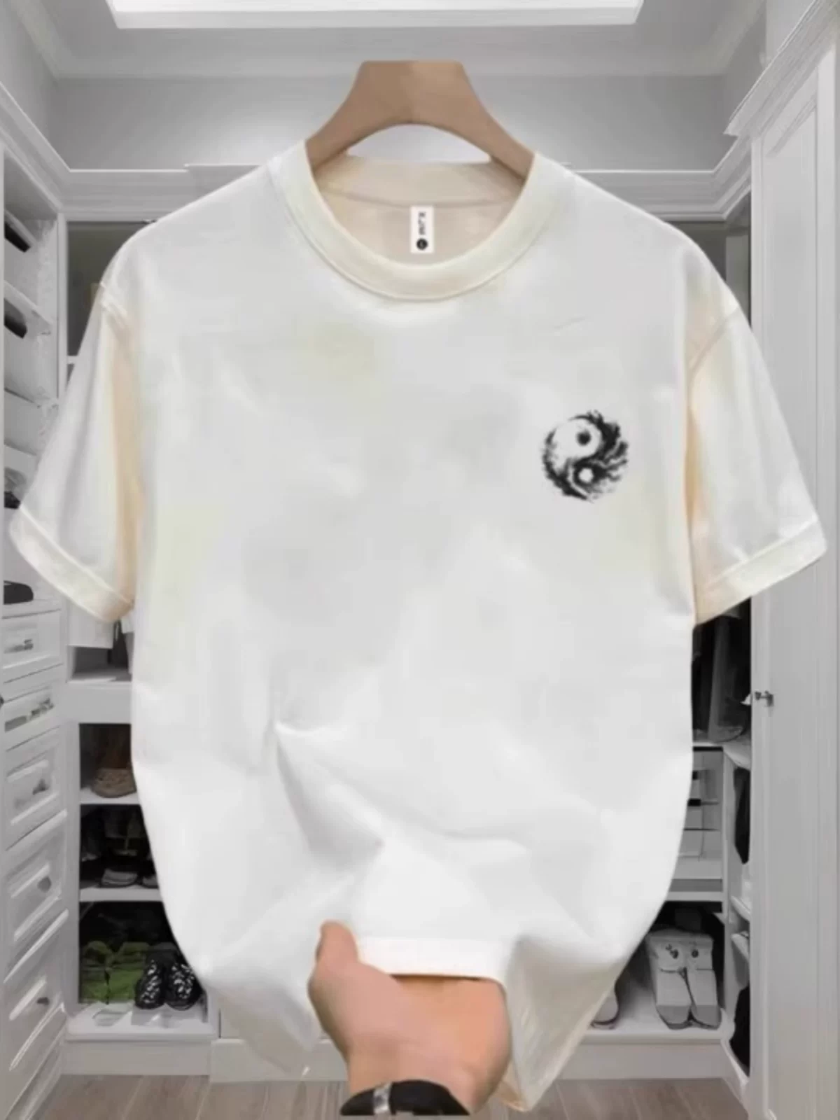 Áo thun cotton dày dặn, kiểu dáng mới lạ, độc đáo, unisex, rộng rãi, tay ngắn, hàng xuất dư thanh lý.