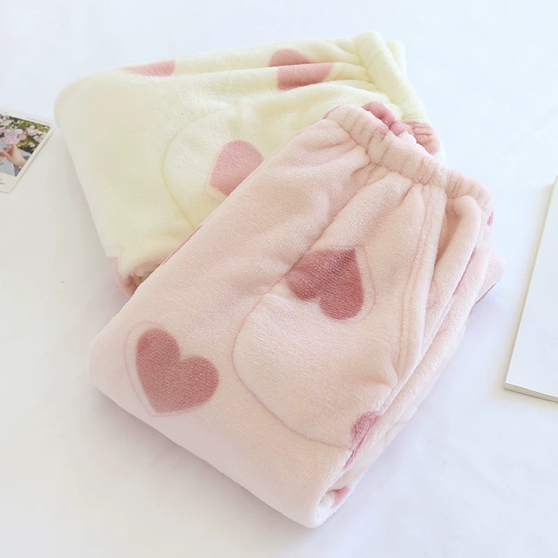 Outlet~ Quần ngủ bằng vải nỉ họa tiết trái tim mùa thu đông dành cho nữ, quần dài có bo gấu, quần mặc nhà bằng lông cừu san hô ấm áp