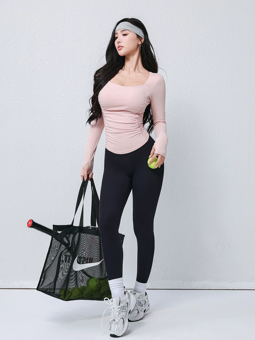 Áo tập yoga Jiumai Yipin dài tay, ôm dáng, có eo xếp ly và độ đàn hồi cao, thích hợp cho chạy bộ và tập Pilates.