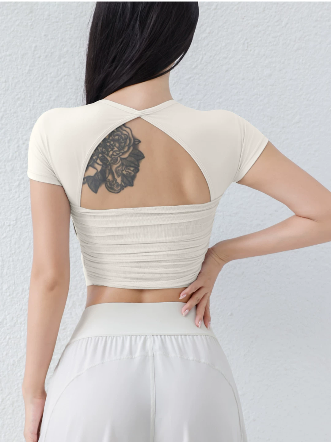 Áo tập yoga Jiumai Yipin có đệm ngực, tay ngắn, thiết kế lưng đẹp, thoáng khí, nhanh khô, giúp thon gọn vóc dáng, áo thể thao chạy bộ Pilates cho mùa hè.