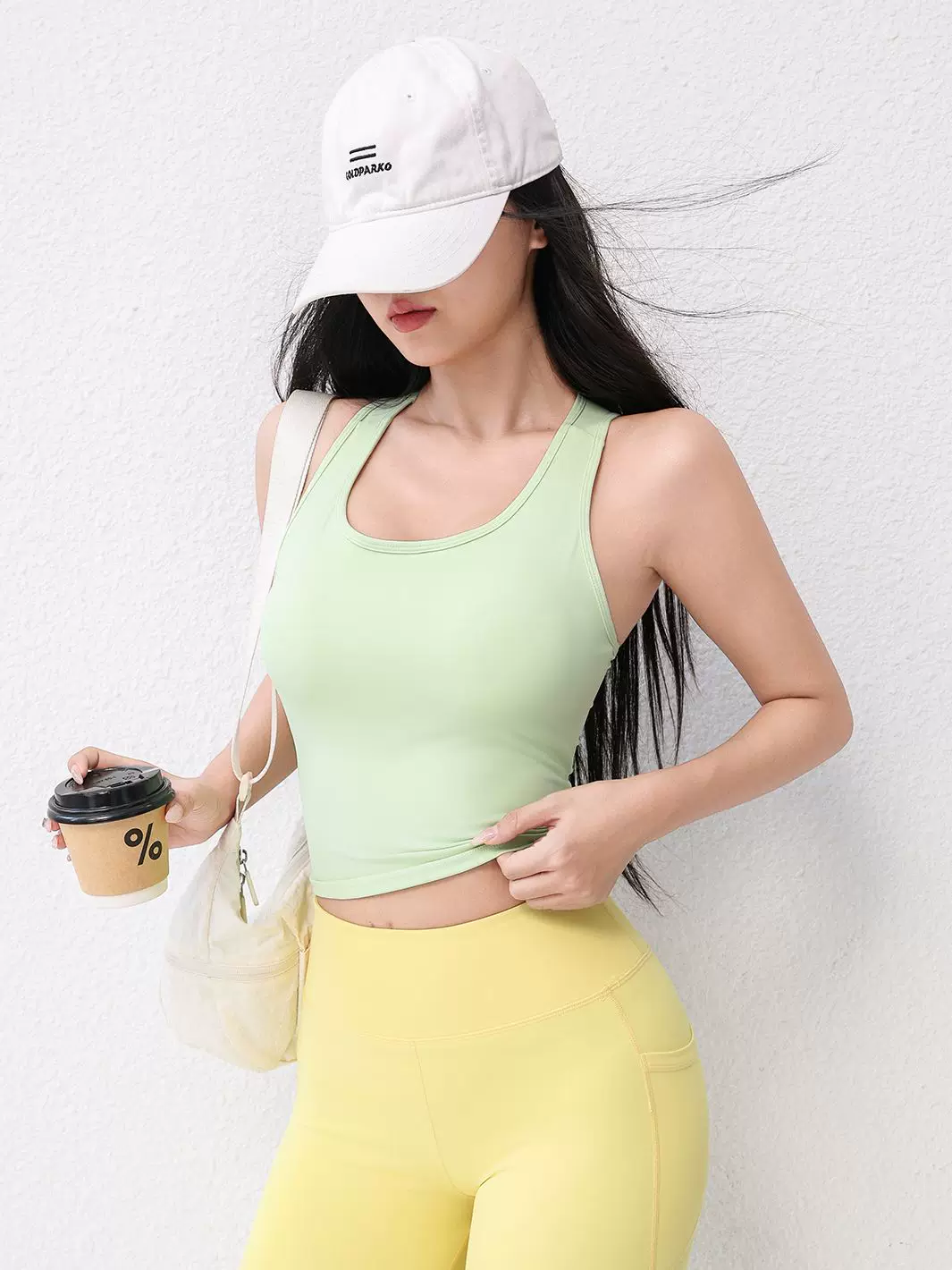 Áo ngực thể thao cường độ trung bình Pilates dành cho nữ, thiết kế lưng chữ racerback, cúp ngực tích hợp, áo tập thể dục chống sốc, áo tập yoga.