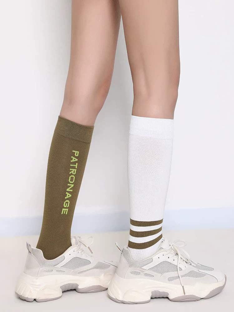Tất thể thao sọc đơn giản hợp thời trang dành cho nữ, chất liệu cotton nguyên chất, thoáng khí, thấm mồ hôi, tất chạy bộ thể dục, tất dài đa năng.