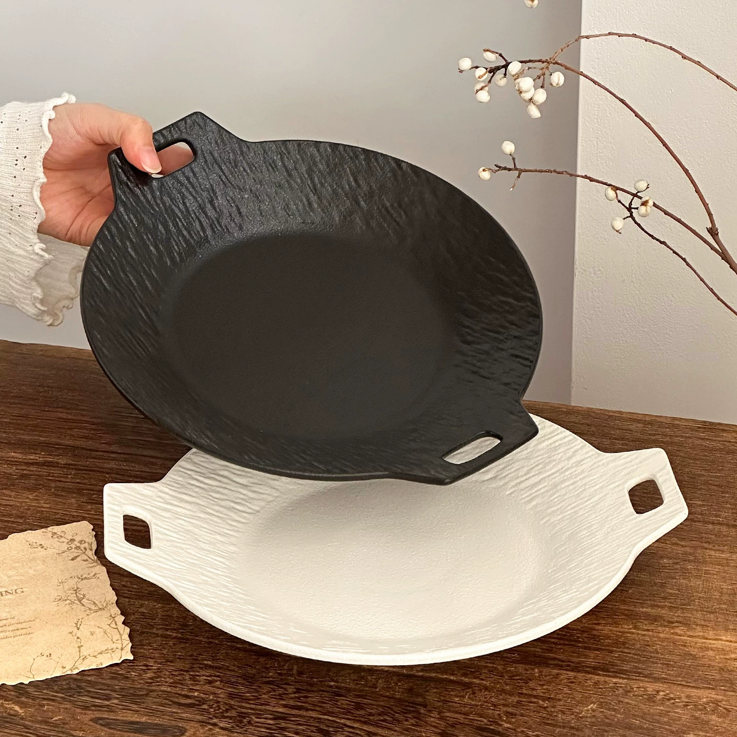 Đĩa gốm sứ đen hai quai, đĩa cao cấp, đĩa ăn bít tết gia đình, đĩa tráng miệng kiểu Tây, đĩa trái cây, bộ đồ ăn Nhật Bản