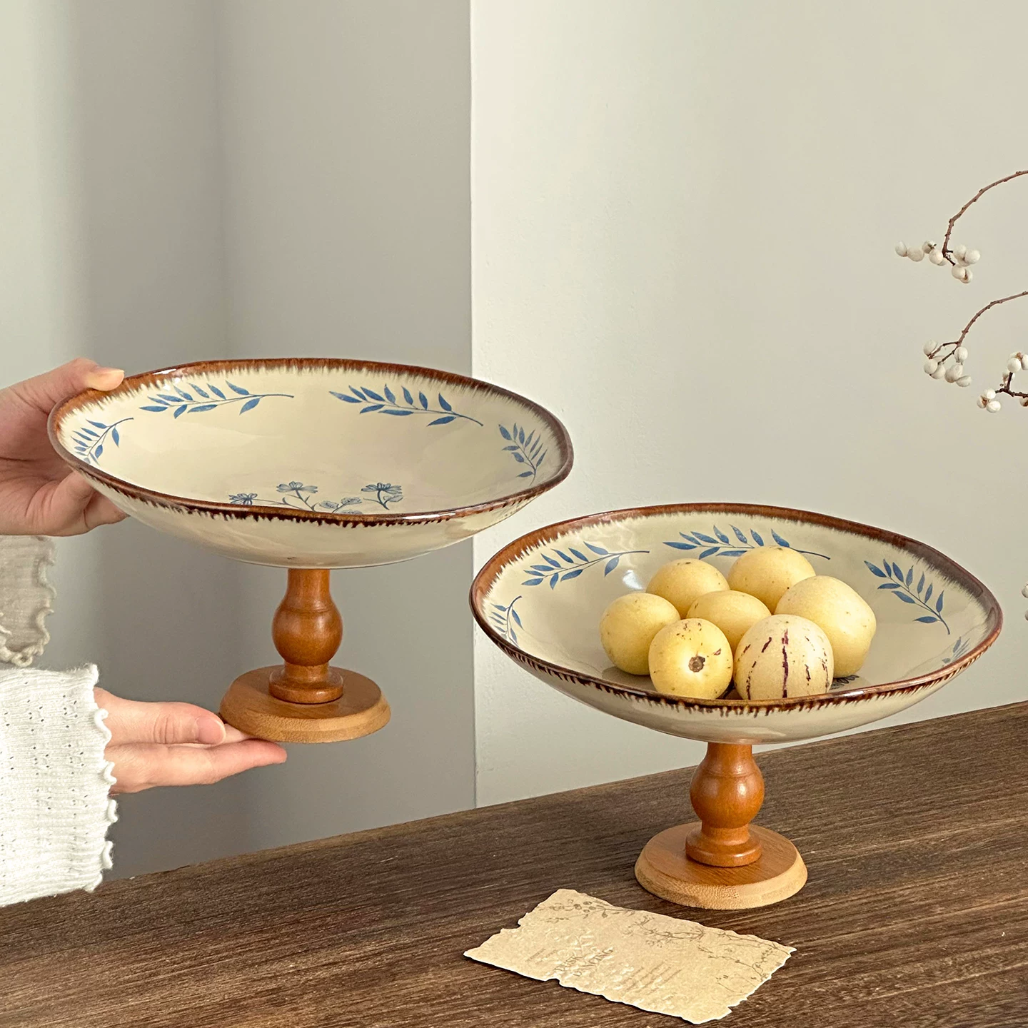 Đĩa trái cây gỗ kiểu trung cổ chân cao dùng trong nhà, đĩa trái cây gốm sứ, đĩa đựng hoa quả khô, khay bánh