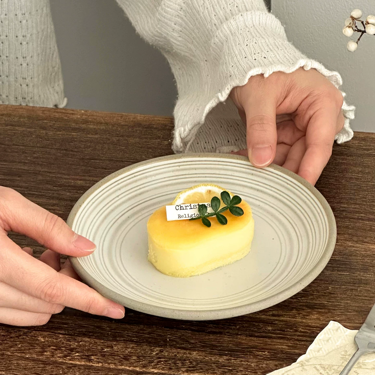 Đĩa tráng miệng gốm sứ kiểu Nhật cổ điển, đĩa bánh sáng tạo, cao cấp, dùng trong gia đình, dùng cho trà chiều, đĩa ăn nhẹ, đĩa nhỏ tinh tế