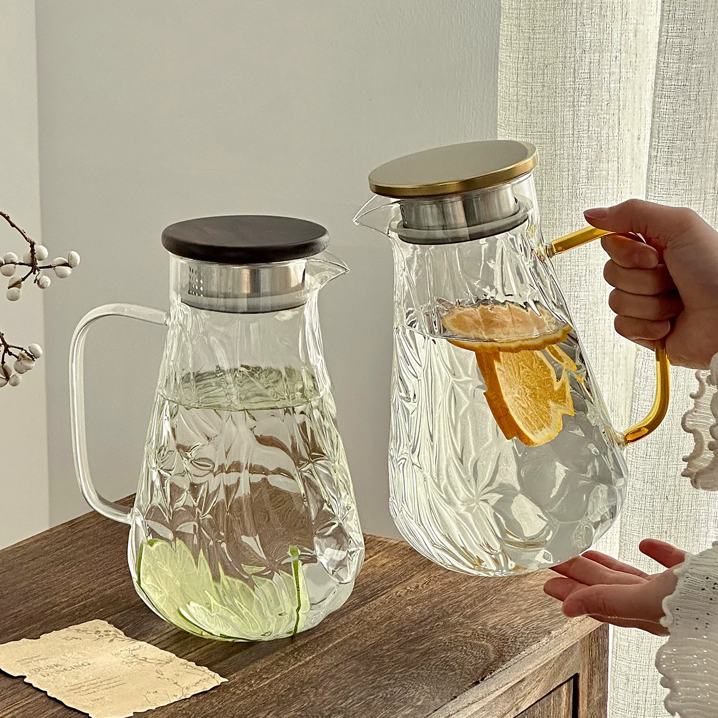 Ấm trà thủy tinh borosilicate dày, chịu nhiệt cao, dung tích lớn dùng trong gia đình, có thể đun sôi nước, thích hợp pha trà hoa và trà trái cây, ấm đơn.