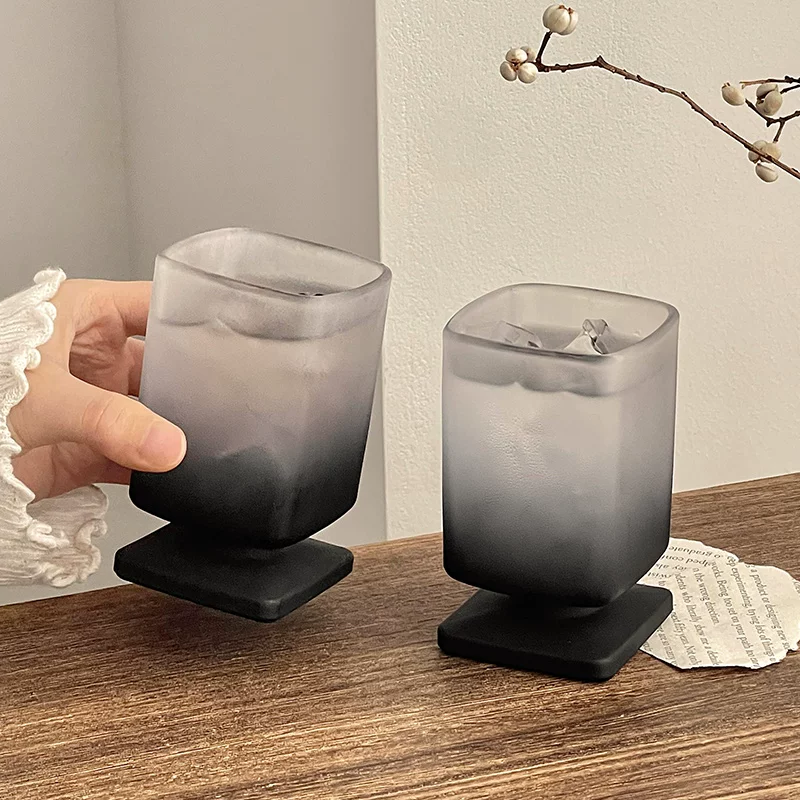 Ly thủy tinh cao cấp mờ màu đen, chân ngắn, ly nước gia dụng, ly rượu thiết kế độc đáo, ly nước ép cà phê