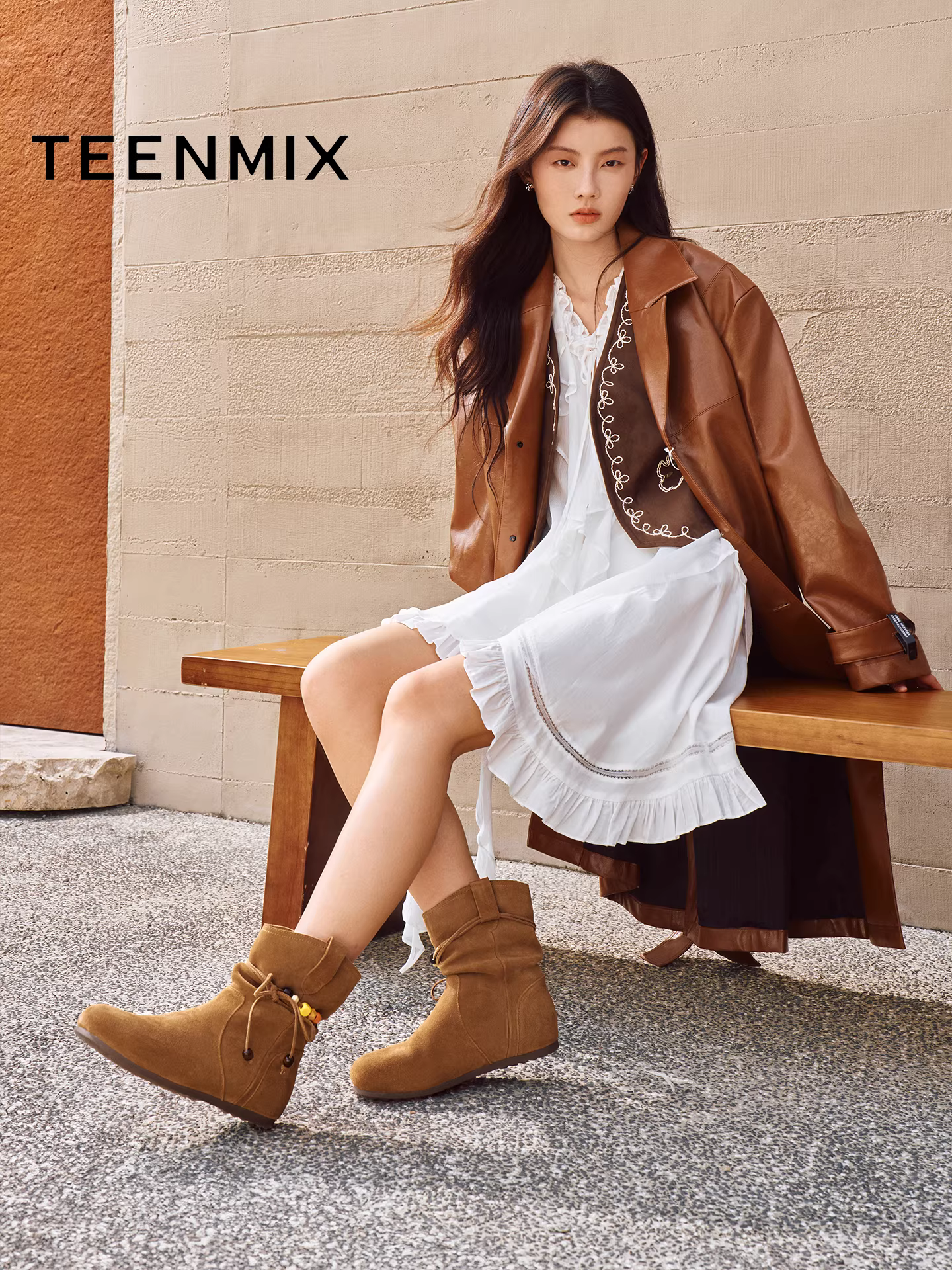 Giày bốt cổ cao kiểu retro tăng chiều cao Tianmeiyi, bốt đế xuồng, bốt ngắn nữ tính, mẫu mới mùa đông 2025 KXZ18DZ5