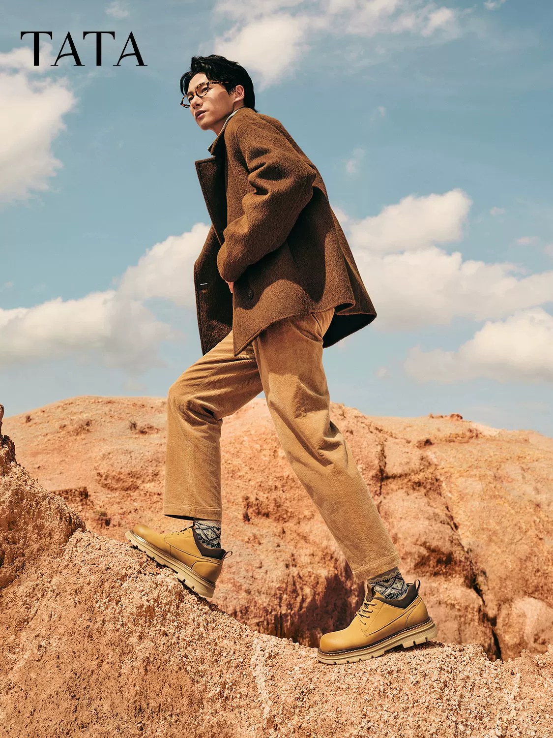 Giày nam TATA 2025 mùa đông mới, giày công sở đa năng, giày thường ngày, giày cổ thấp retro OFN01DM5