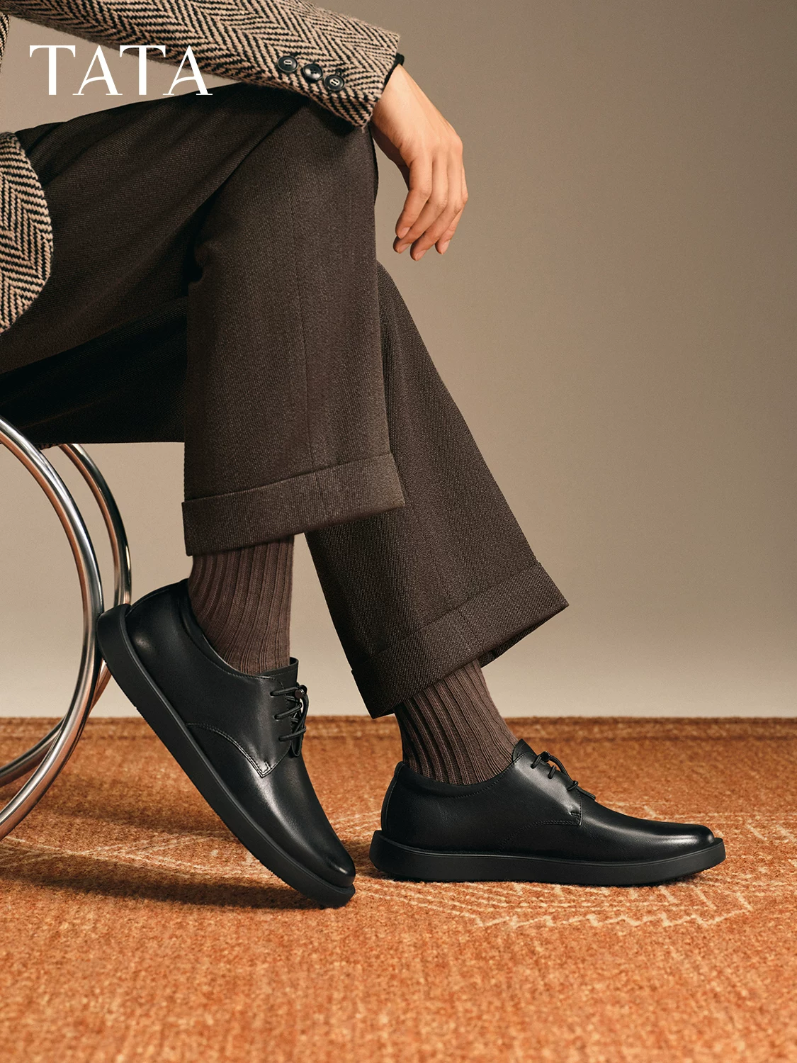 Giày Nam TATA 2025 Mùa Đông Mới Giày Công Sở Màu Đen Đơn Giản Thoải Mái Đa Năng Giày Da Thông Thường MGD03CM5