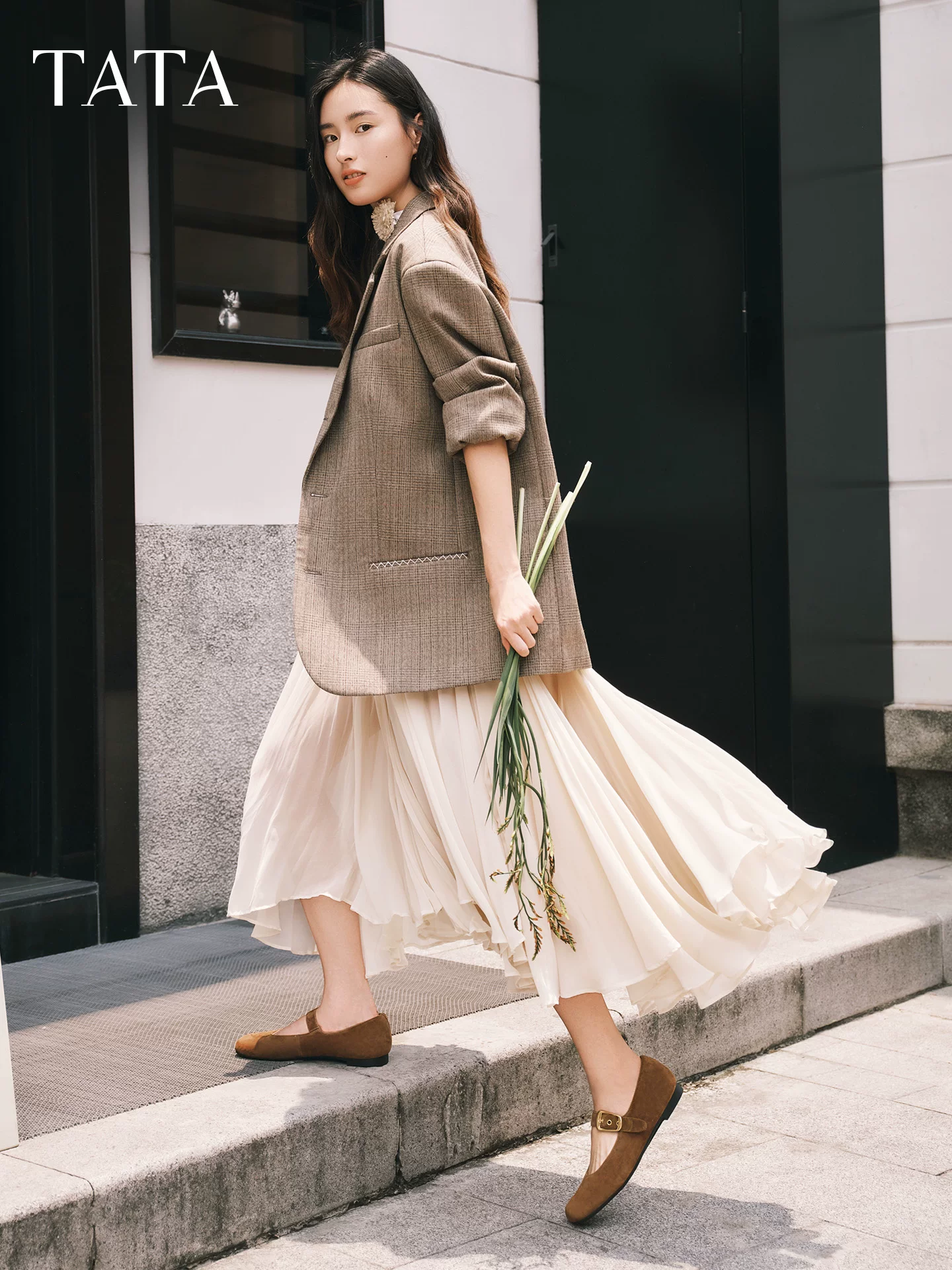 Giày Nữ TATA Mùa Đông Họa Tiết Da Báo Giày Đơn Đa Năng Mary Jane Giày Da Cừu Mềm 7H003AQ6