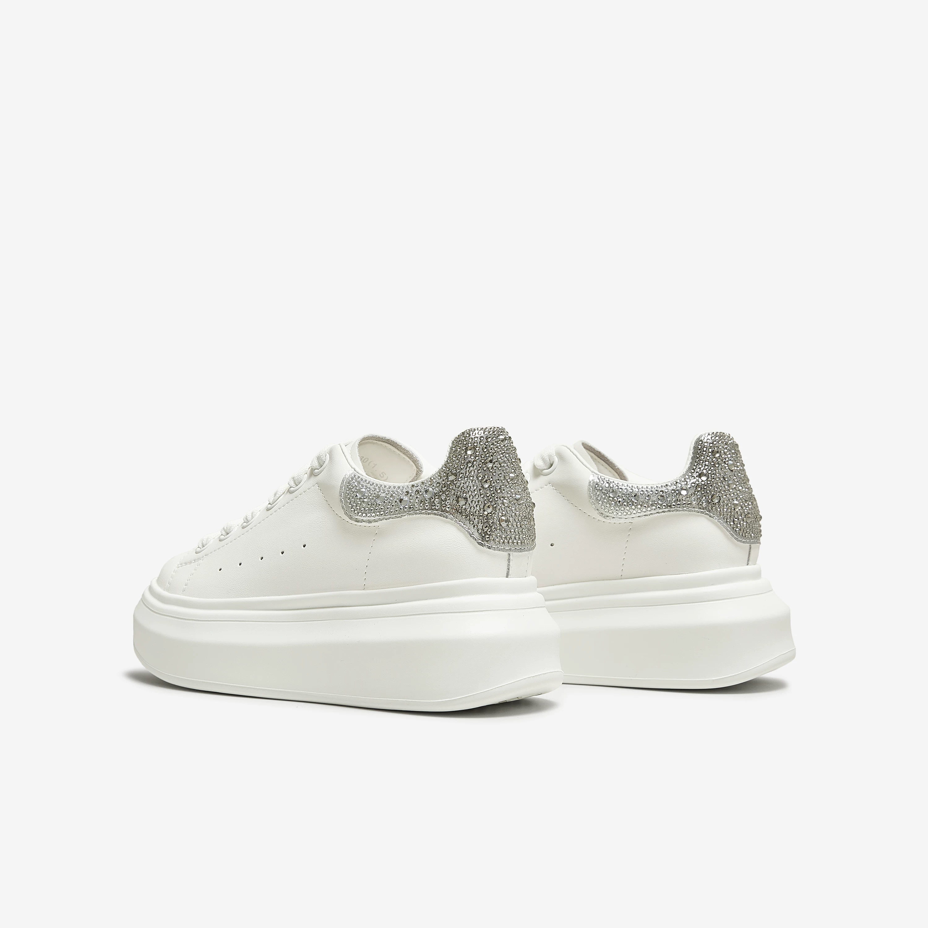 Giày Nữ TATA 2025 Mùa Đông Mới Thời Trang Giày Thường Ngày Đế Dày Giày Sneaker Nữ Tăng Chiều Cao Giày Trắng WU507CM5