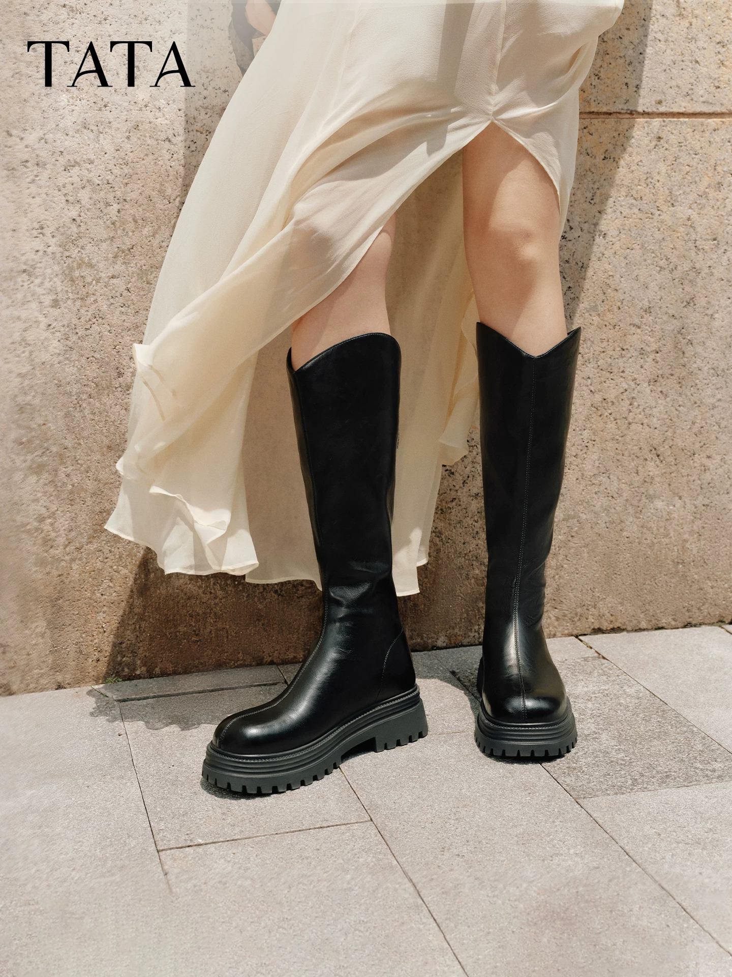 Giày cao cổ TATA Soft Candy 2025, giày đa năng đi xe, đế dày, lót lông, giày Melard CE301DG5