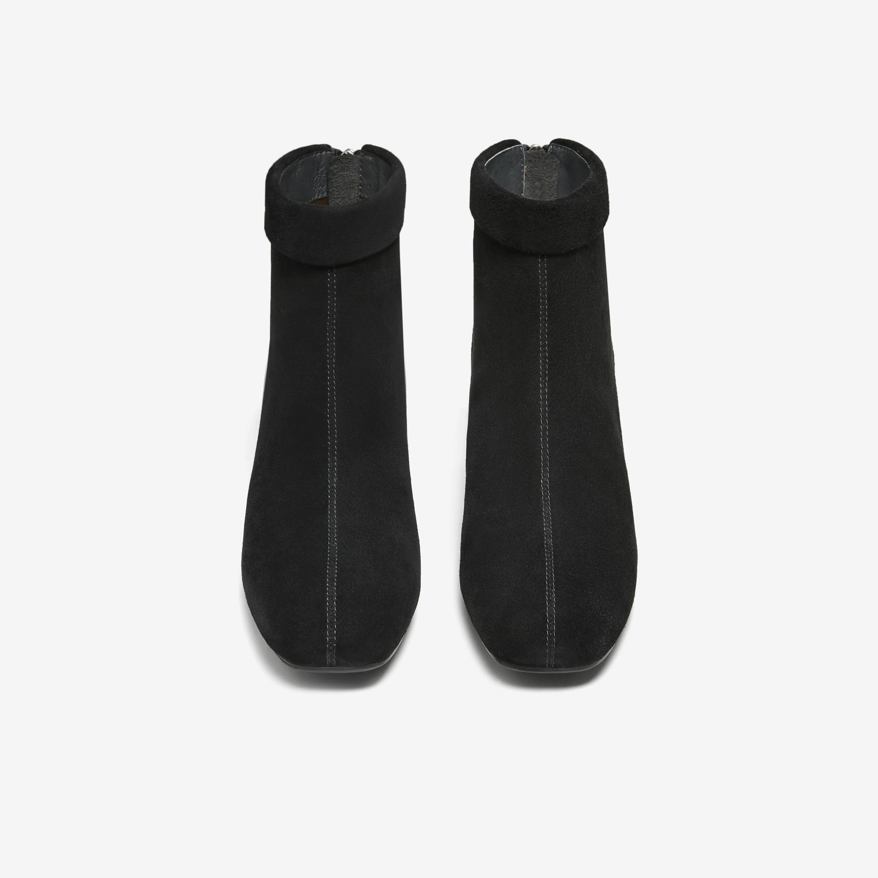 Giày Bốt Nữ TATA Mùa Đông 2025 Da Cừu Đa Năng Tăng Chiều Cao Giày Gót Chunky Lót Lông Cừu Co Giãn Giày Bốt Ngắn XJQ02DD5