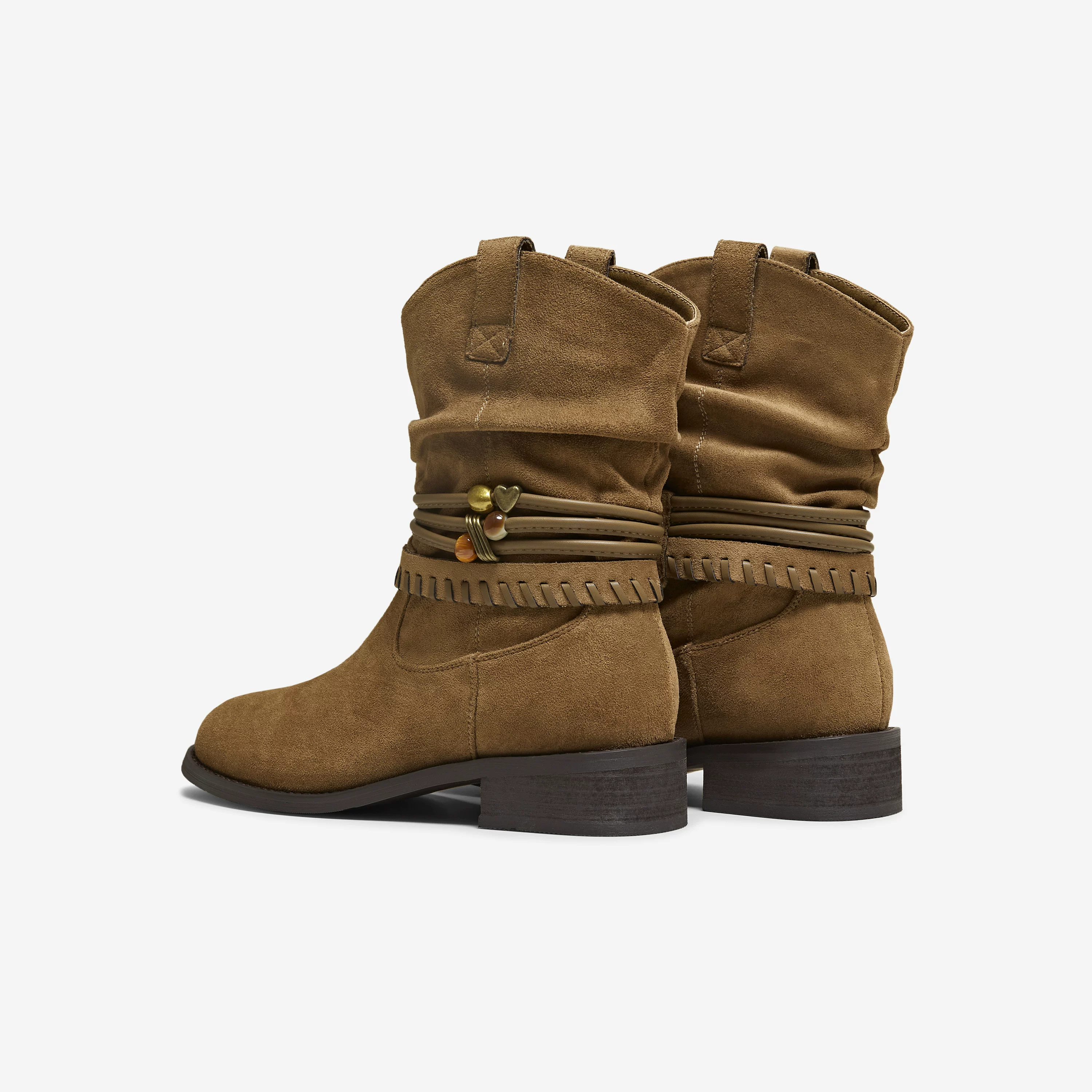 Giày Bốt Tây TATA Cho Nữ Mùa Đông 2025 Phong Cách Mới Giày Bốt Có Thể Xếp Chồng Đa Năng Giày Bốt Thời Trang Thông Thường Giày Bốt Đến Giữa Bắp Chân CKU02DZ5