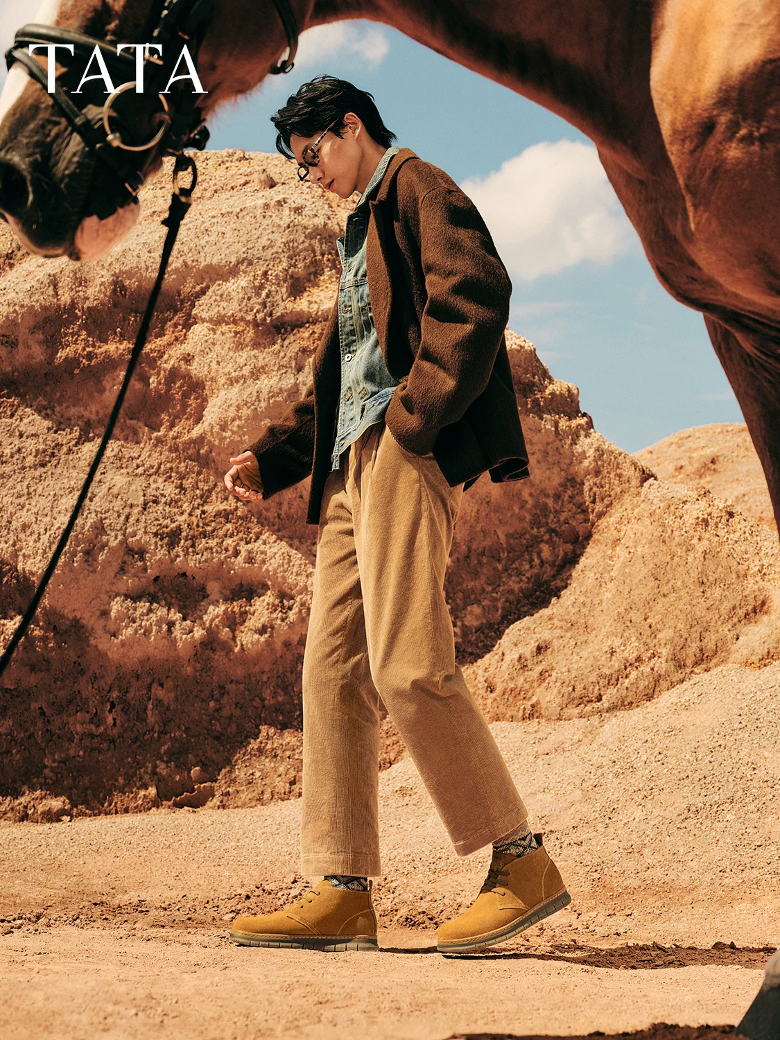 Giày bốt nam TATA mùa đông 2025 thoải mái đa năng thời trang giản dị giày bốt da thật Martin VQC01DD5