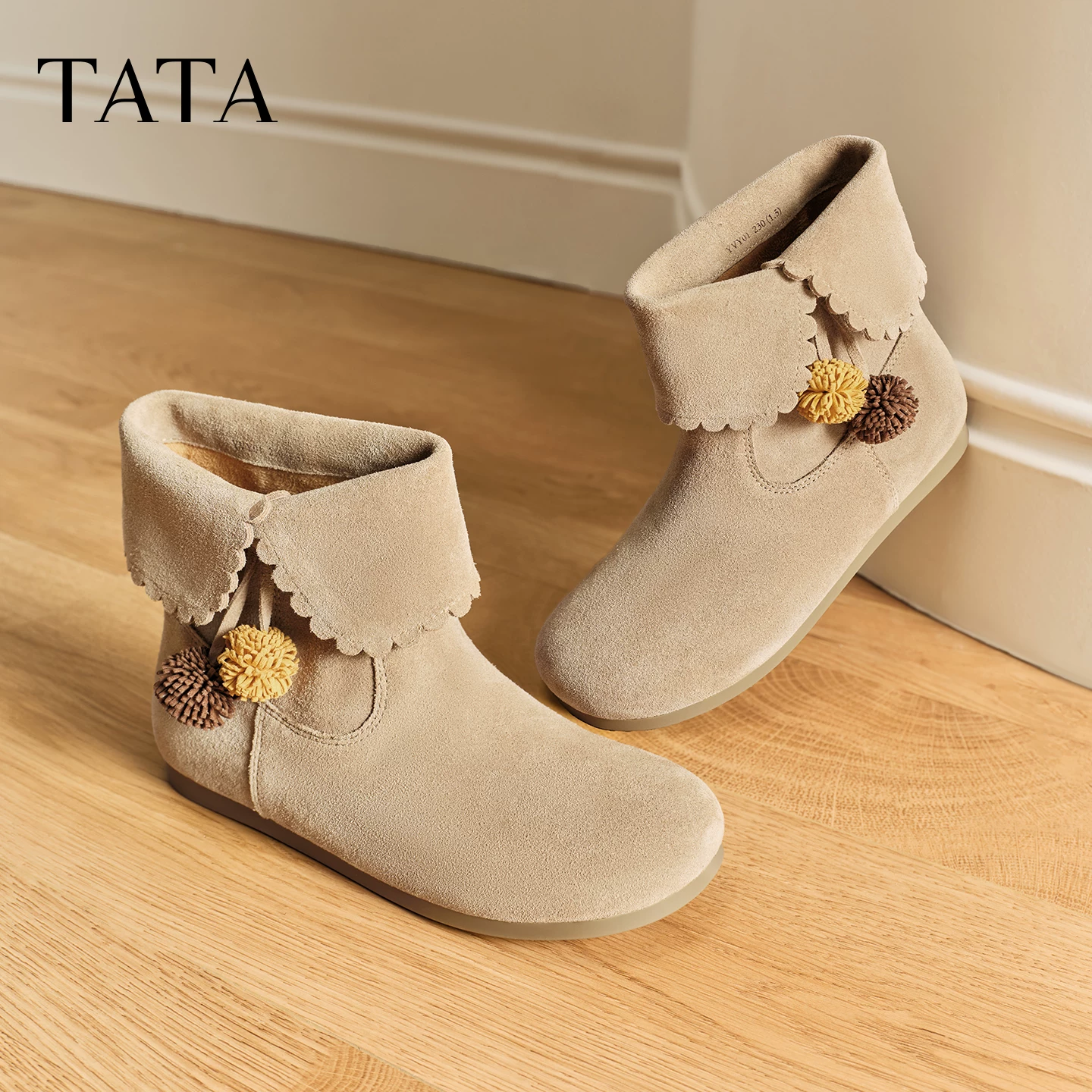 Giày bốt ngắn mùa đông TATA Bear Boots dành cho nữ Giày bốt thông thường đa năng Giày bốt lót lông cừu mới Giày bốt lót lông cừu YVY01DD5