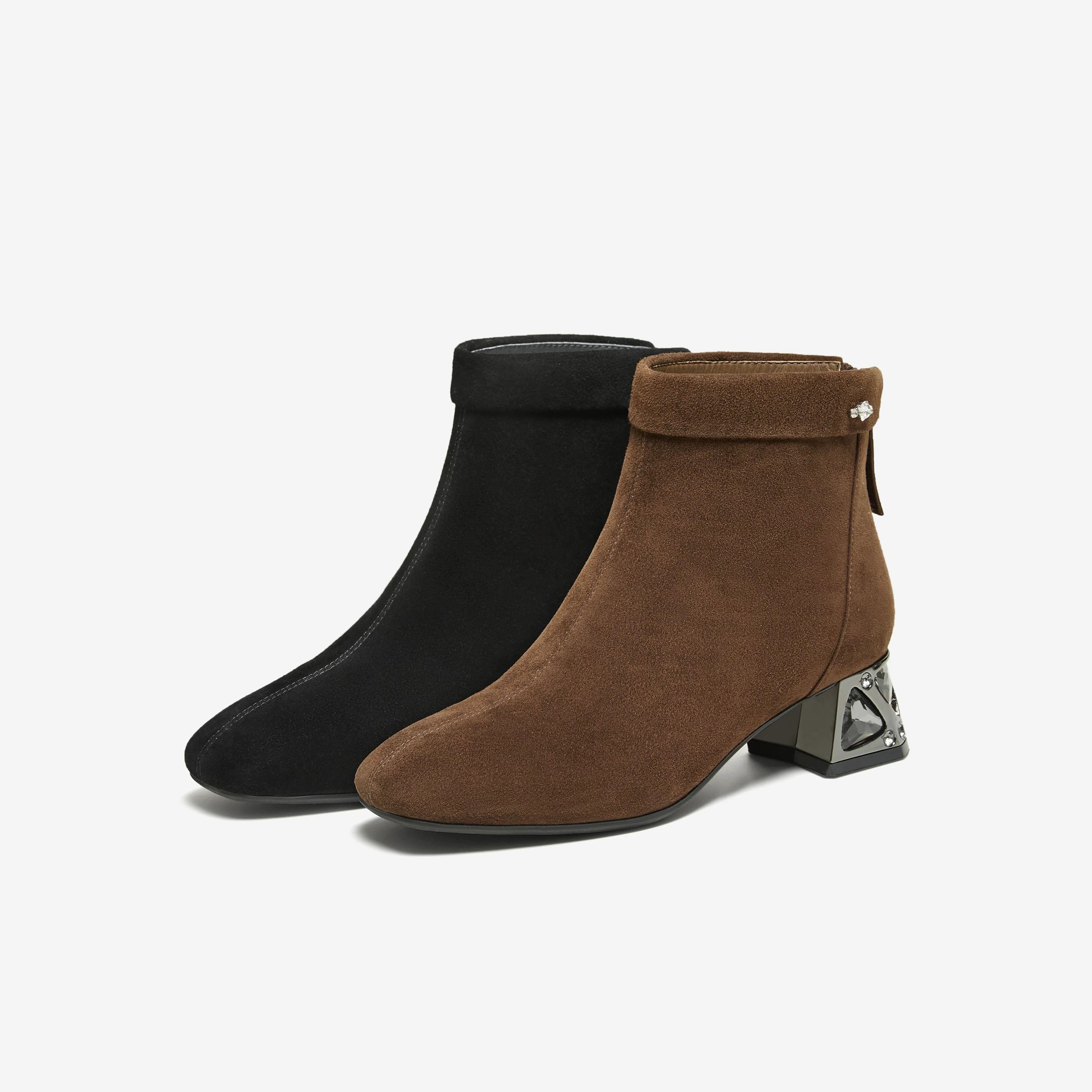 Giày Bốt Nữ TATA Mùa Đông 2025 Da Cừu Đa Năng Tăng Chiều Cao Giày Gót Chunky Lót Lông Cừu Co Giãn Giày Bốt Ngắn XJQ02DD5