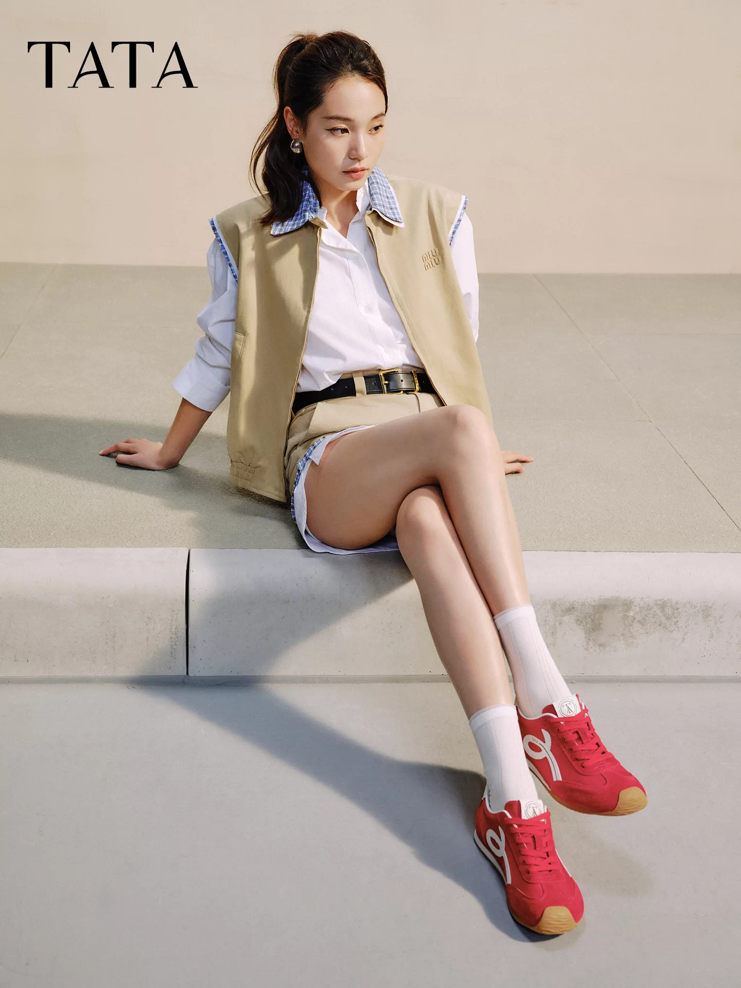 Giày Nữ TATA 2025 Thời Trang Mùa Đông Giày Thường Ngày Forrest Gump Giày Mới Đức Tập Luyện Giày Thể Thao EVN01CM5