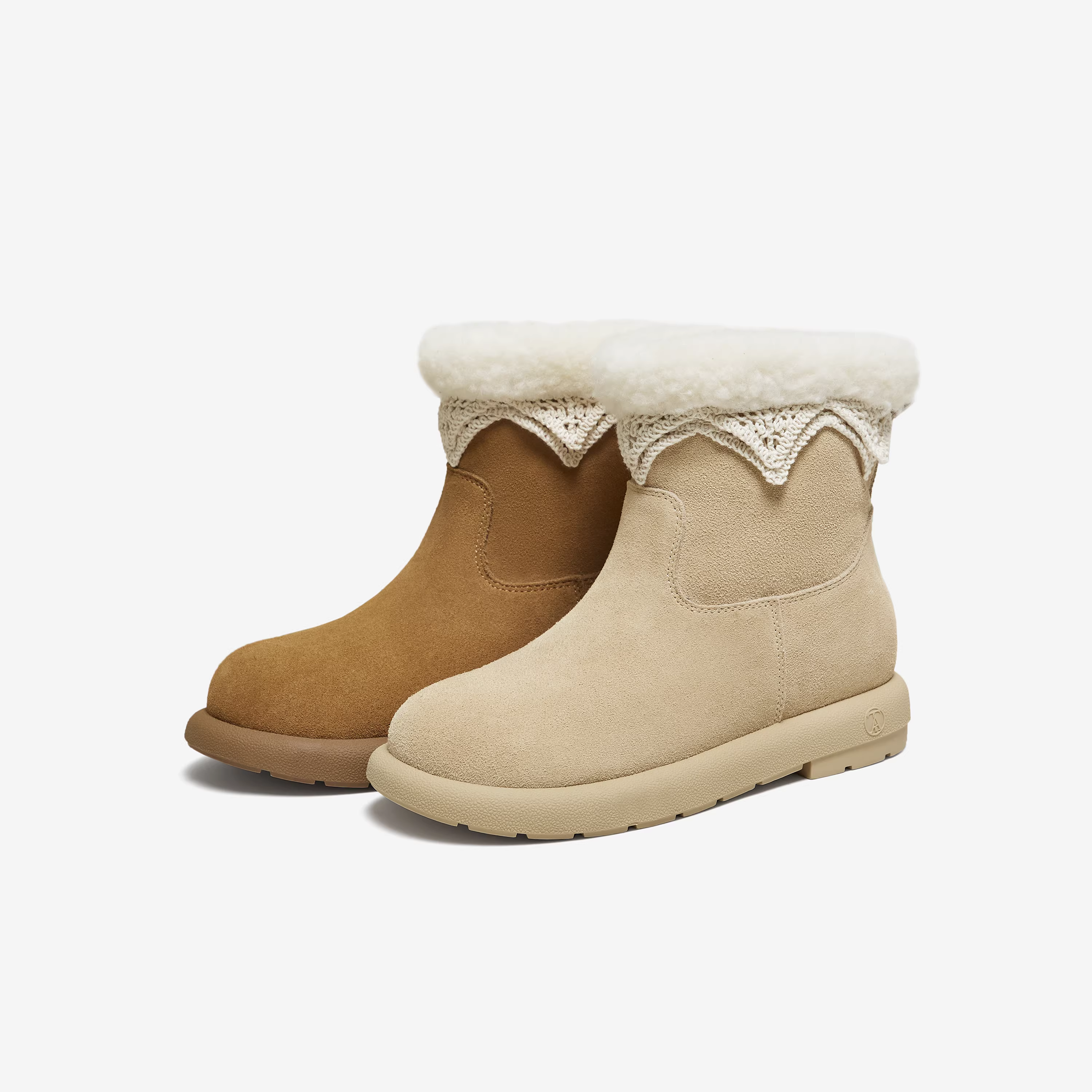 Giày bốt tuyết TATA 2025 kiểu mới mùa đông, giày bông ấm có lớp lót lông cừu và tăng chiều cao, kiểu ngắn 8GY04DZ5