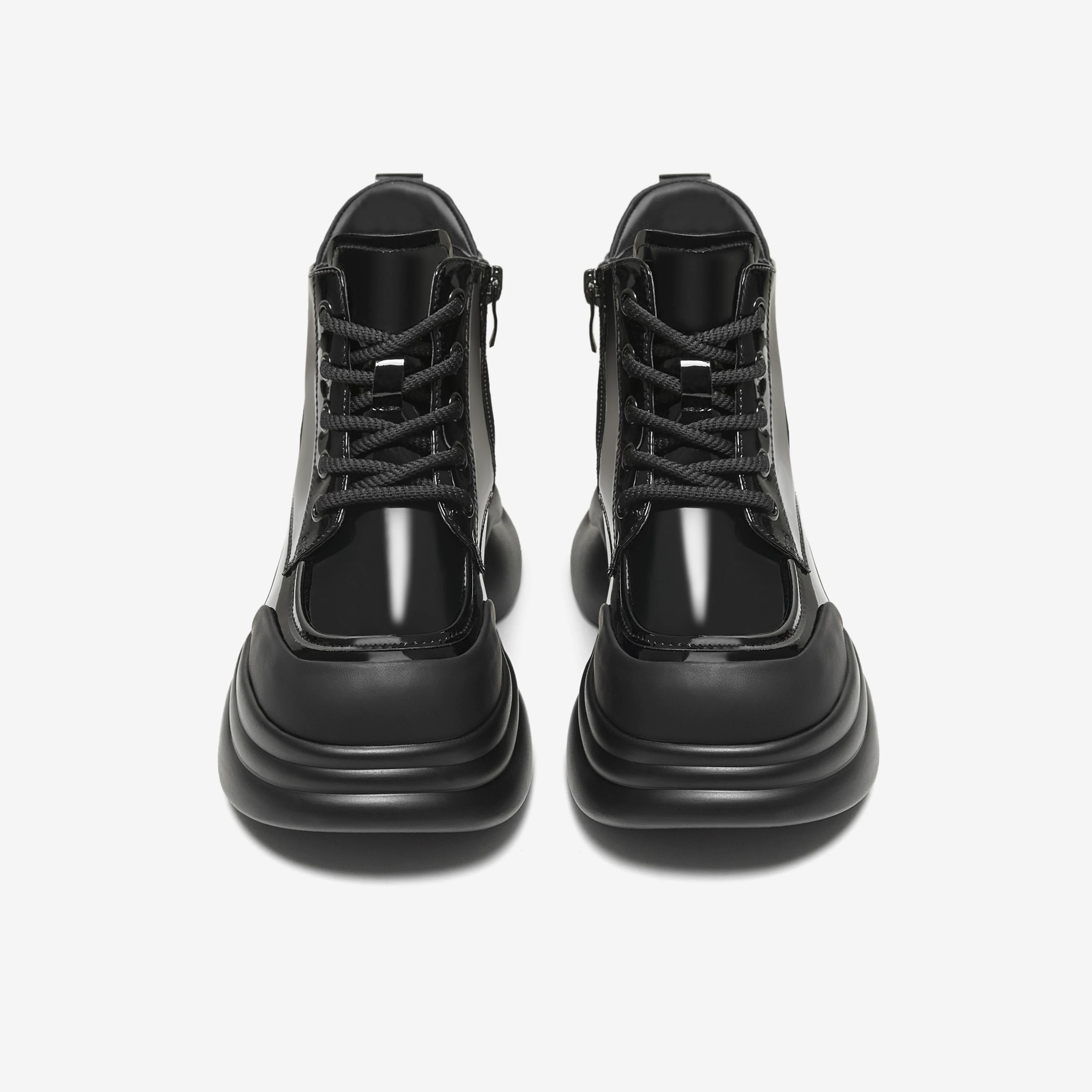 Giày bốt nữ TATA 2025 Giày bốt Martin đa năng Giày bốt ngắn màu đen mới Giày bốt công sở đế dày CCJ08DD5