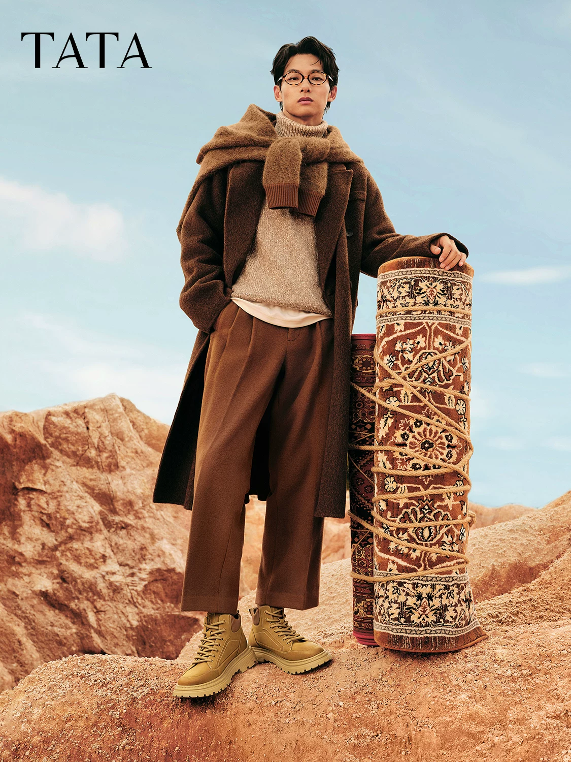 Giày bốt TATA 2025 thời trang, kiểu ngắn, đa năng, dành cho nam, kiểu mới, đế dày, phong cách miền Tây, mã QHM01DD5