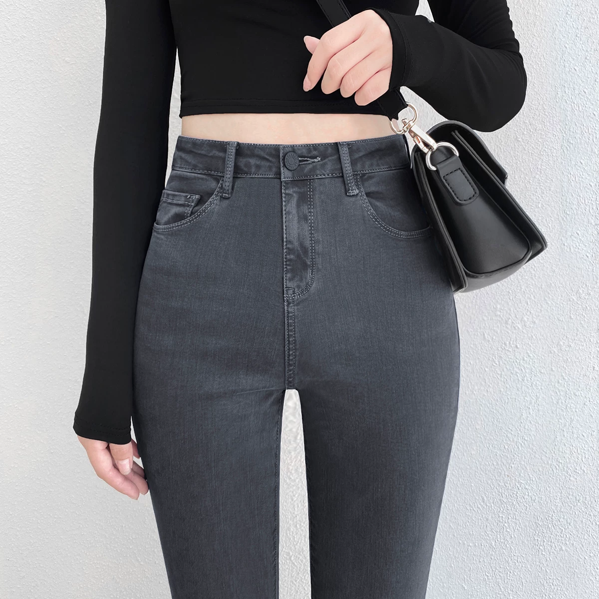 Quần jean skinny màu xám khói dành cho nữ, lót lông cừu, quần bút chì ôm dáng cao cấp co giãn mới dành cho mùa xuân, mùa thu và mùa đông 2025.
