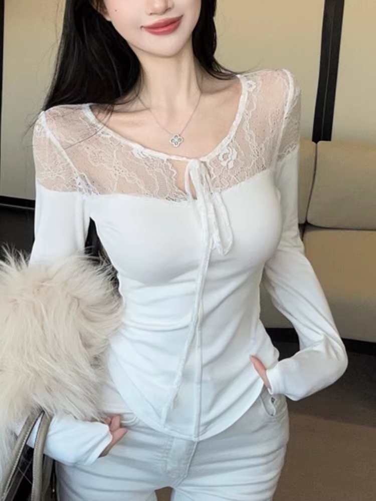 Áo thun trắng dài tay dành cho nữ, mùa xuân thu, lớp lót, ren khoét lỗ gợi cảm, phong cách trưởng thành và độc đáo, áo không lặp lại.