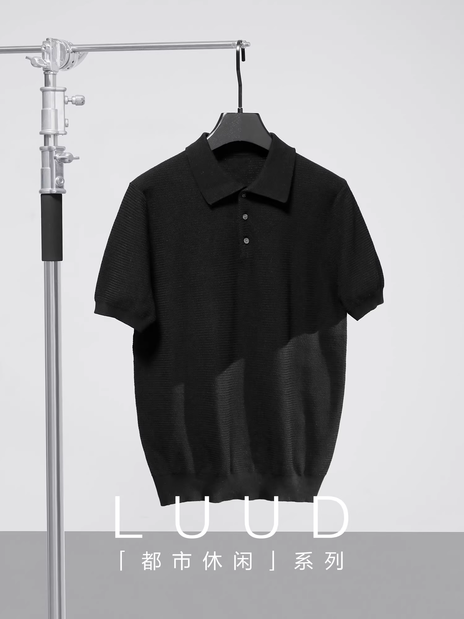 Áo polo nam chất liệu cotton chải kỹ kiểu dáng ôm body, tay ngắn, dệt kim, họa tiết đơn giản, thanh lịch, phong cách quý ông.