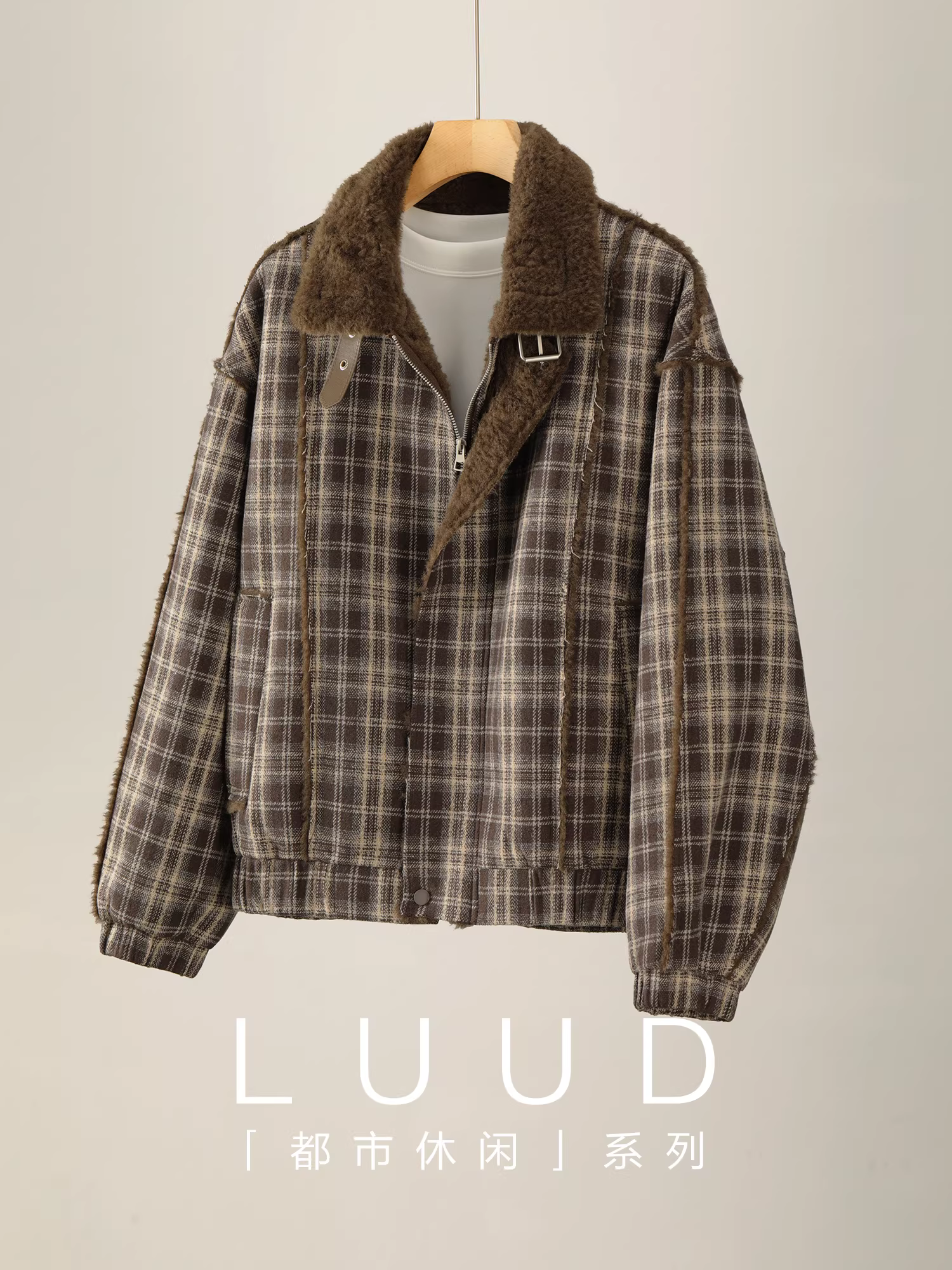 Áo khoác nam LUUD mùa đông lót lông cừu dày dặn chống lạnh có cổ khóa kim loại, áo khoác kẻ sọc viền rách tích hợp da và lông thú