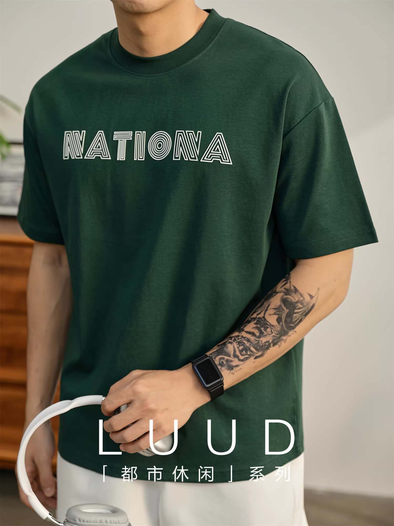 Áo thun dáng rộng hợp thời trang LUUD dành cho nam giới, mùa hè đơn giản có chữ tiếng Anh nổi, tay áo ngắn bằng vải cotton thân thiện với da