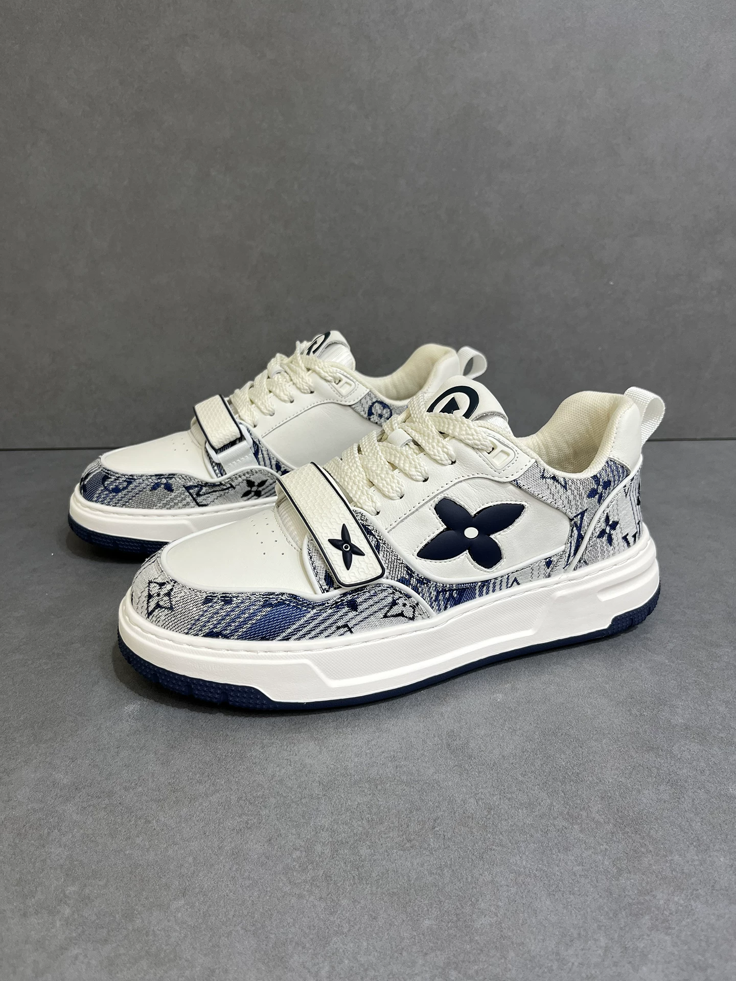 Giày nam 2025 mẫu thu mới da thật thoáng khí đa năng giày thể thao nam nhẹ nhàng đế mềm thời trang giày sneaker nam