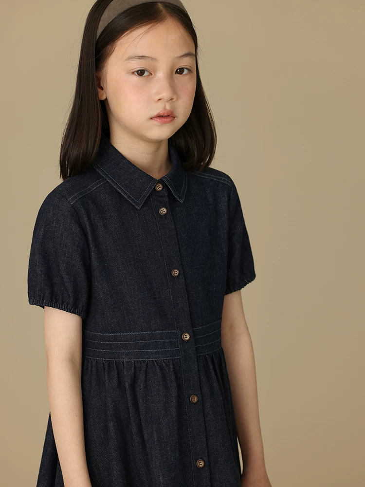 Quần áo trẻ em cotton mùa hè không phai màu, giặt được, váy xếp ly kiểu cha mẹ và con cái, váy denim phối màu giản dị cho bé gái.