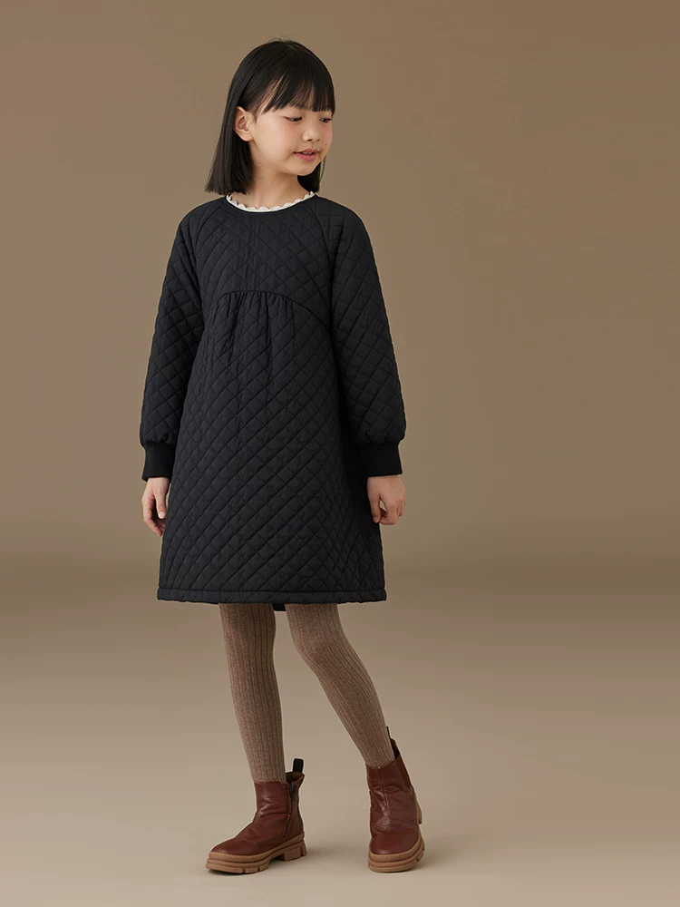 Quần áo trẻ em mùa thu đông váy dài tay áo khoác đệm màu đen đơn giản phong cách áo khoác cotton cho bé gái lớn hơn
