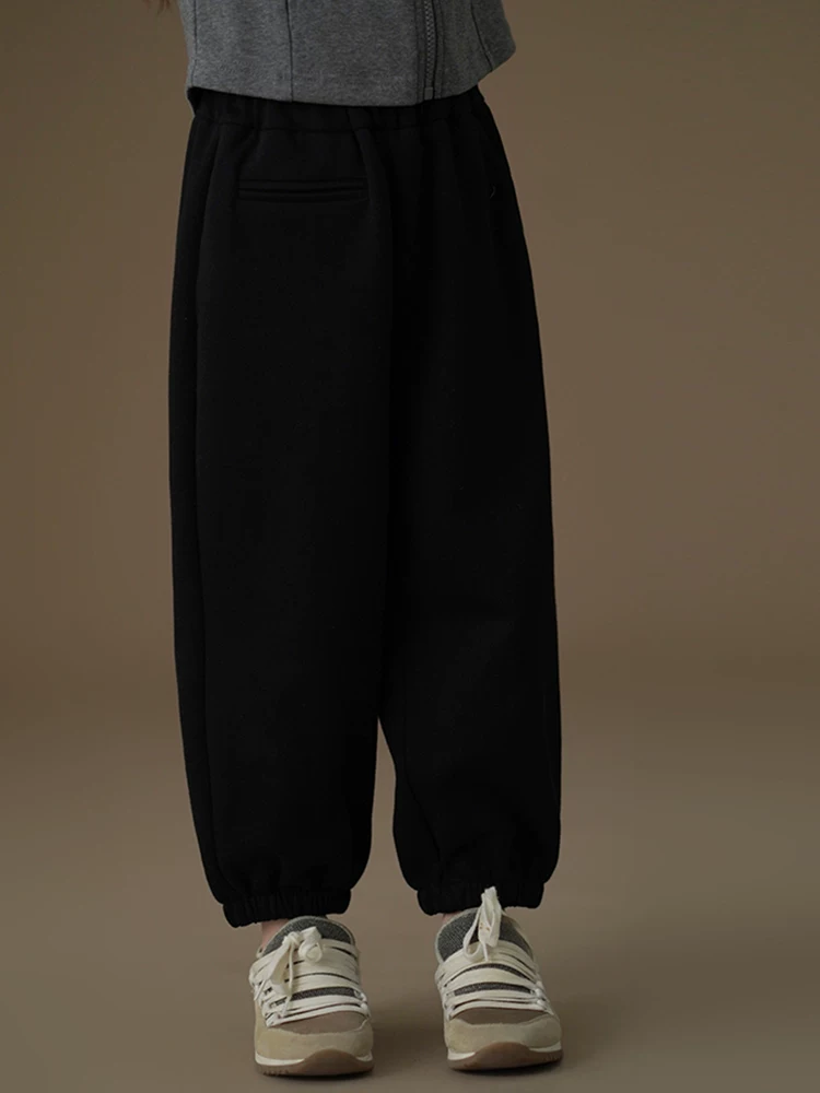 Quần thường ngày cho trẻ em mùa xuân thu, quần jogger đen rộng rãi đơn giản cho bé trai và bé gái, quần thể thao mỏng
