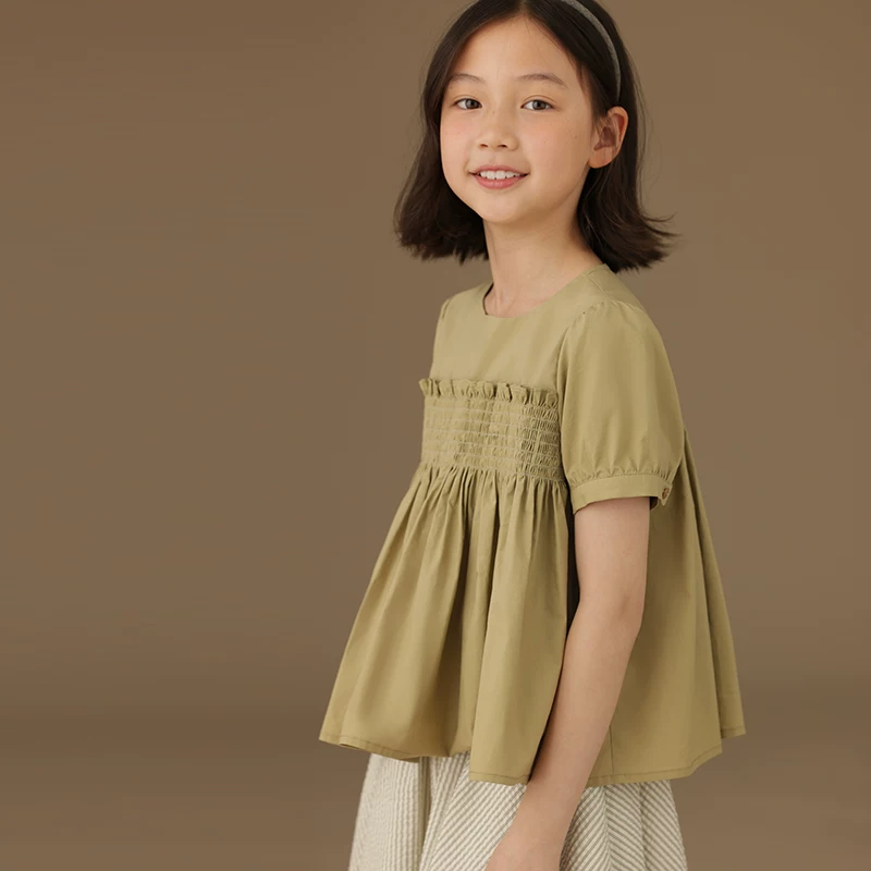Áo sơ mi ngắn tay trẻ em màu xanh lá cây của Ha Chi Kids, kiểu dáng mùa hè mới 25, áo sơ mi búp bê cho bé gái, sành điệu và thời trang.
