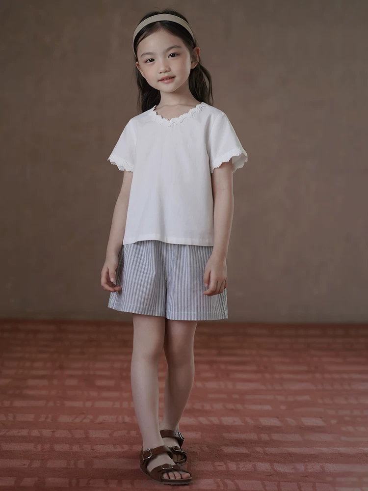 Quần áo trẻ em mùa hè mỏng nhẹ, áo blouse ren trắng dễ thương, áo sơ mi ngắn tay cho bé gái lớn hơn