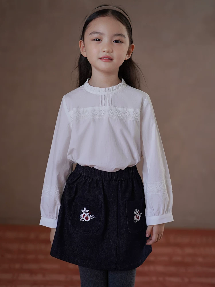 Quần áo trẻ em mùa thu áo mới kiểu nghệ thuật thêu nặng áo sơ mi trắng bé gái áo cotton bé gái
